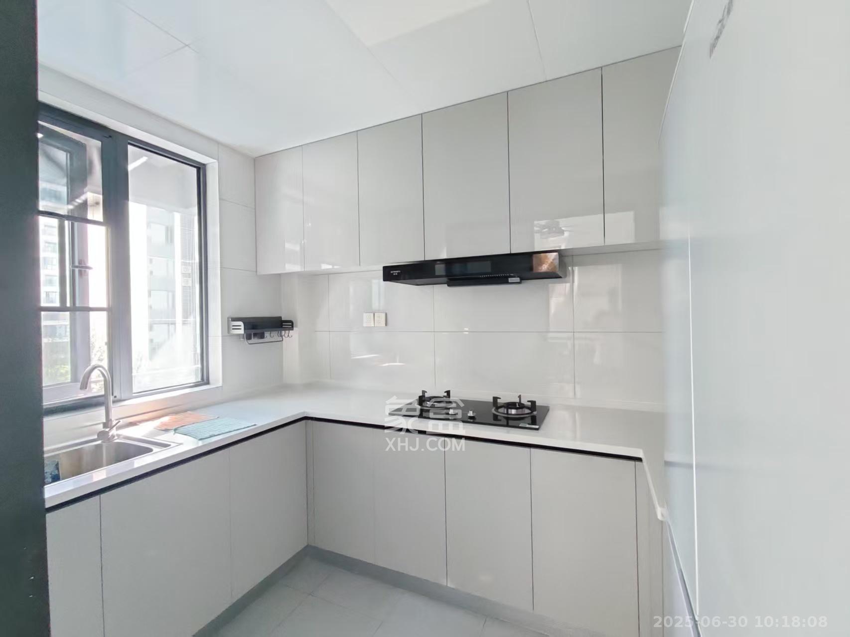 保利长交锦上  4室2厅2卫    4000.0元/月 保利长交锦上  4室2厅2卫    4000.0元/月室内图