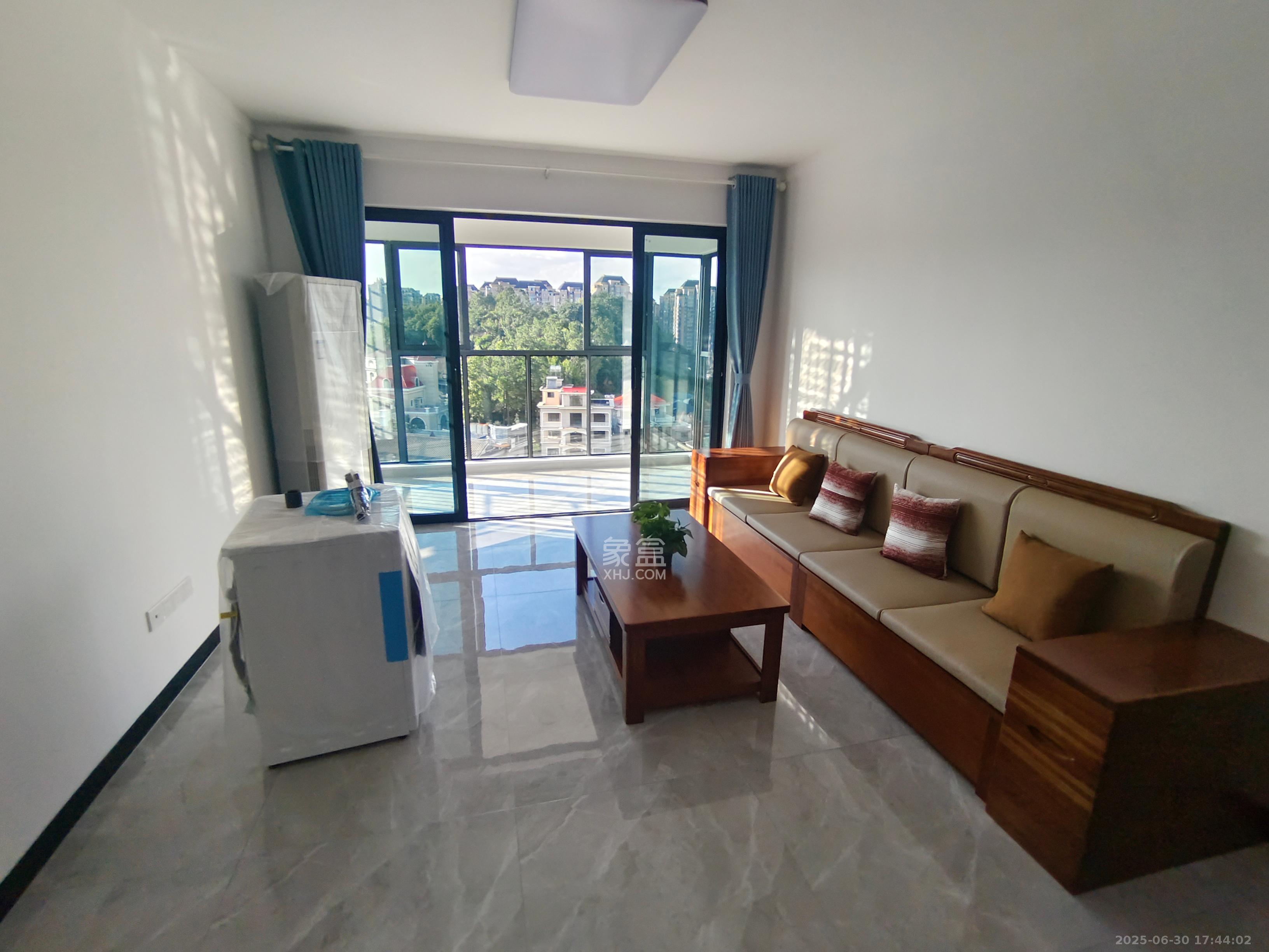 惟智园安置小区 3室2厅1卫 2900.0元/月 惟智园安置小区 3室2厅1卫 2900.0元/月室内图