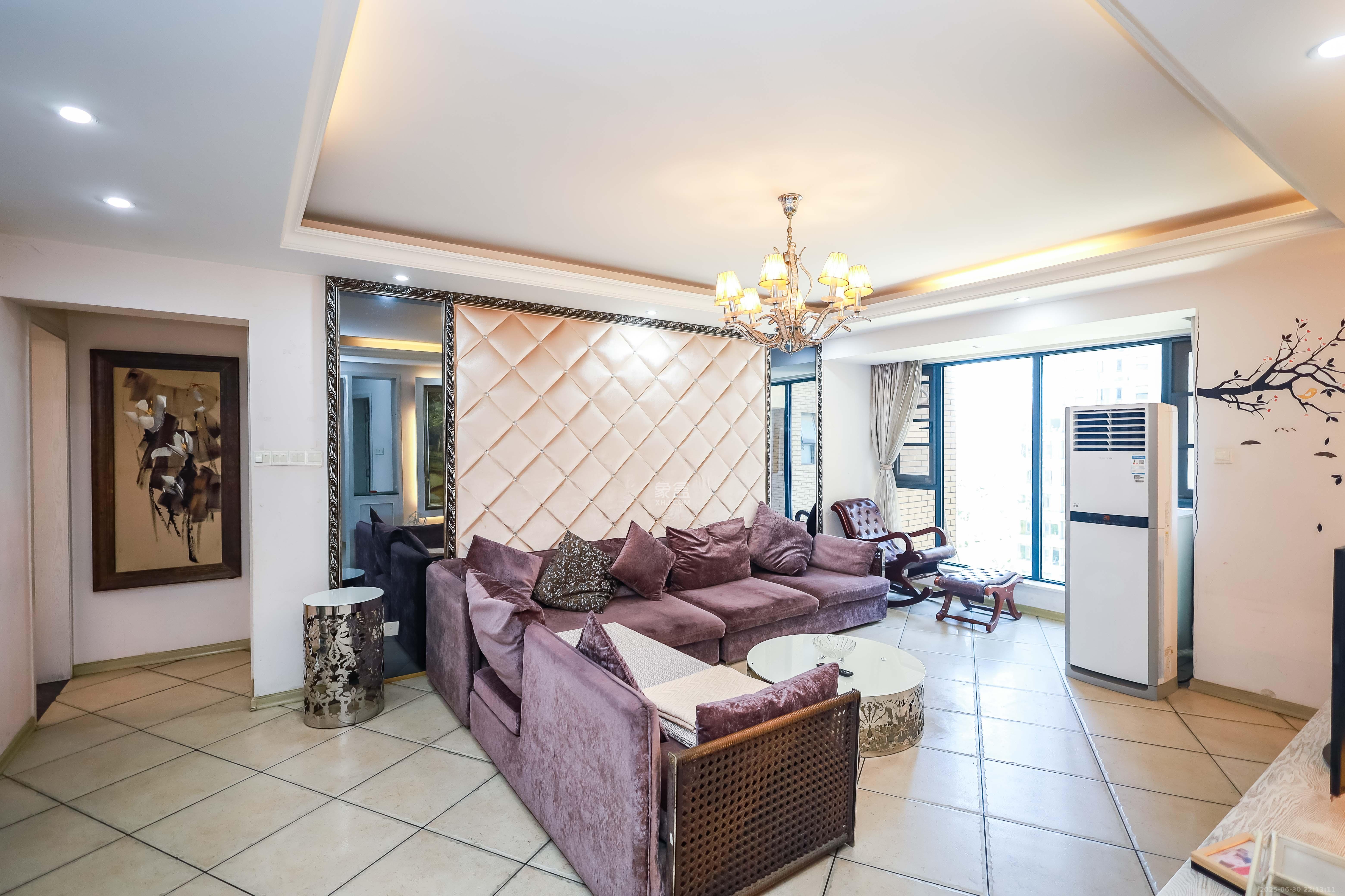 北京御园一二期(国泰嘉园) 3室2厅2卫 185.0万 北京御园一二期(国泰嘉园) 3室2厅2卫 185.0万客厅