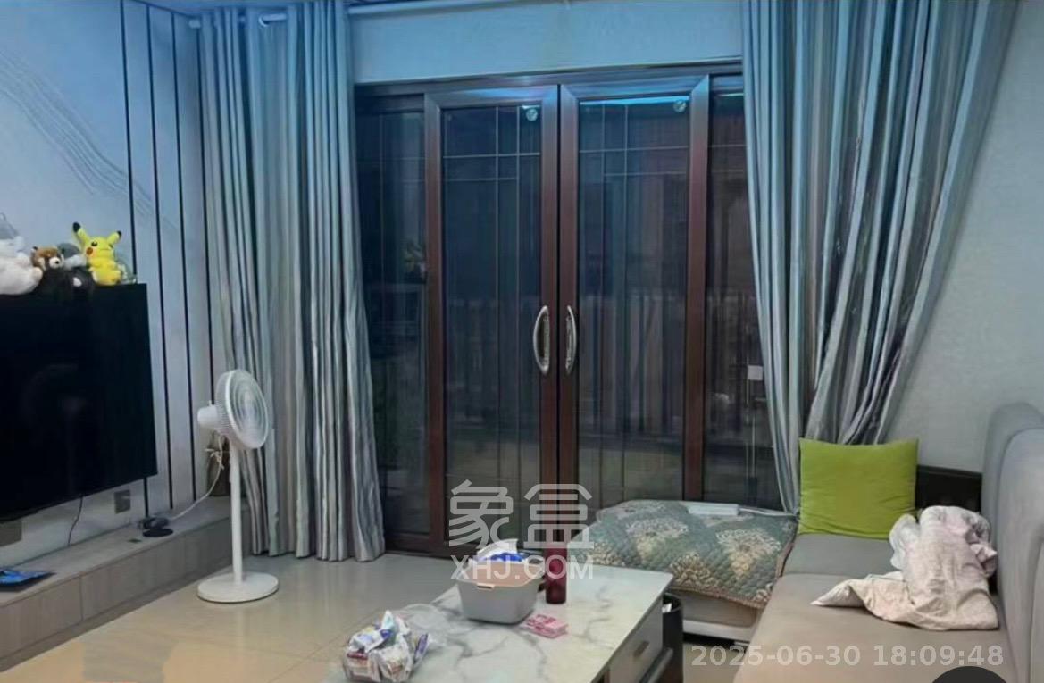 上海城小区 2室2厅1卫 2500.0元/月 上海城小区 2室2厅1卫 2500.0元/月室内图