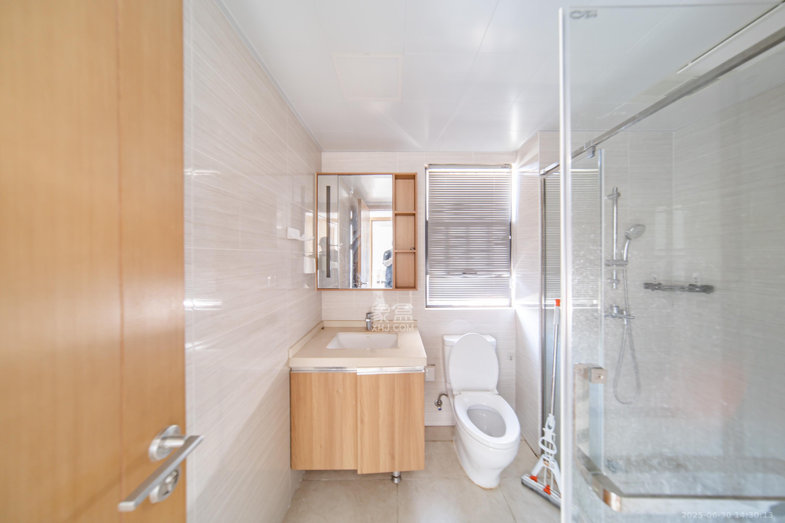 深业鹭栖府 3室2厅2卫 145.0万 深业鹭栖府 3室2厅2卫 145.0万卫生间