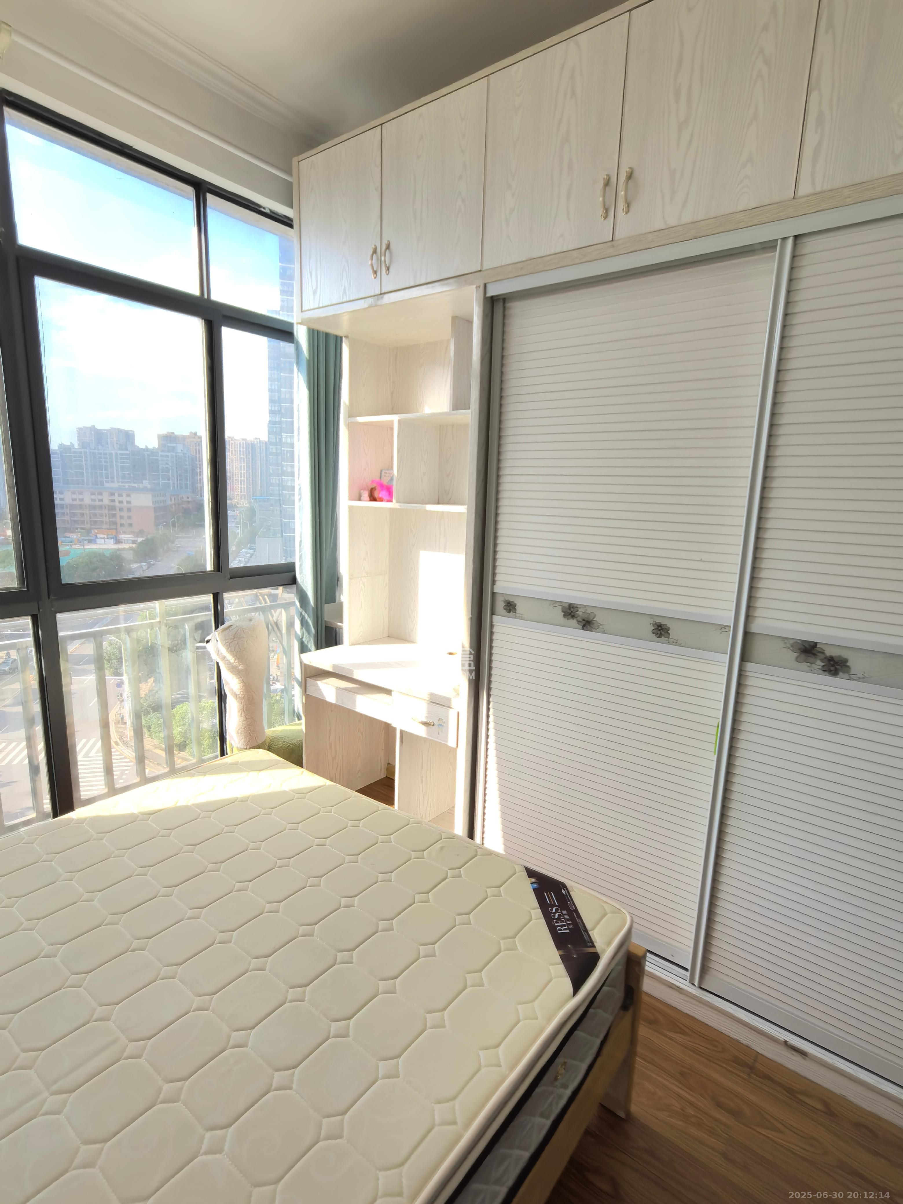 鑫远湘府逸园  1室1厅1卫   1400.00元/月室内图