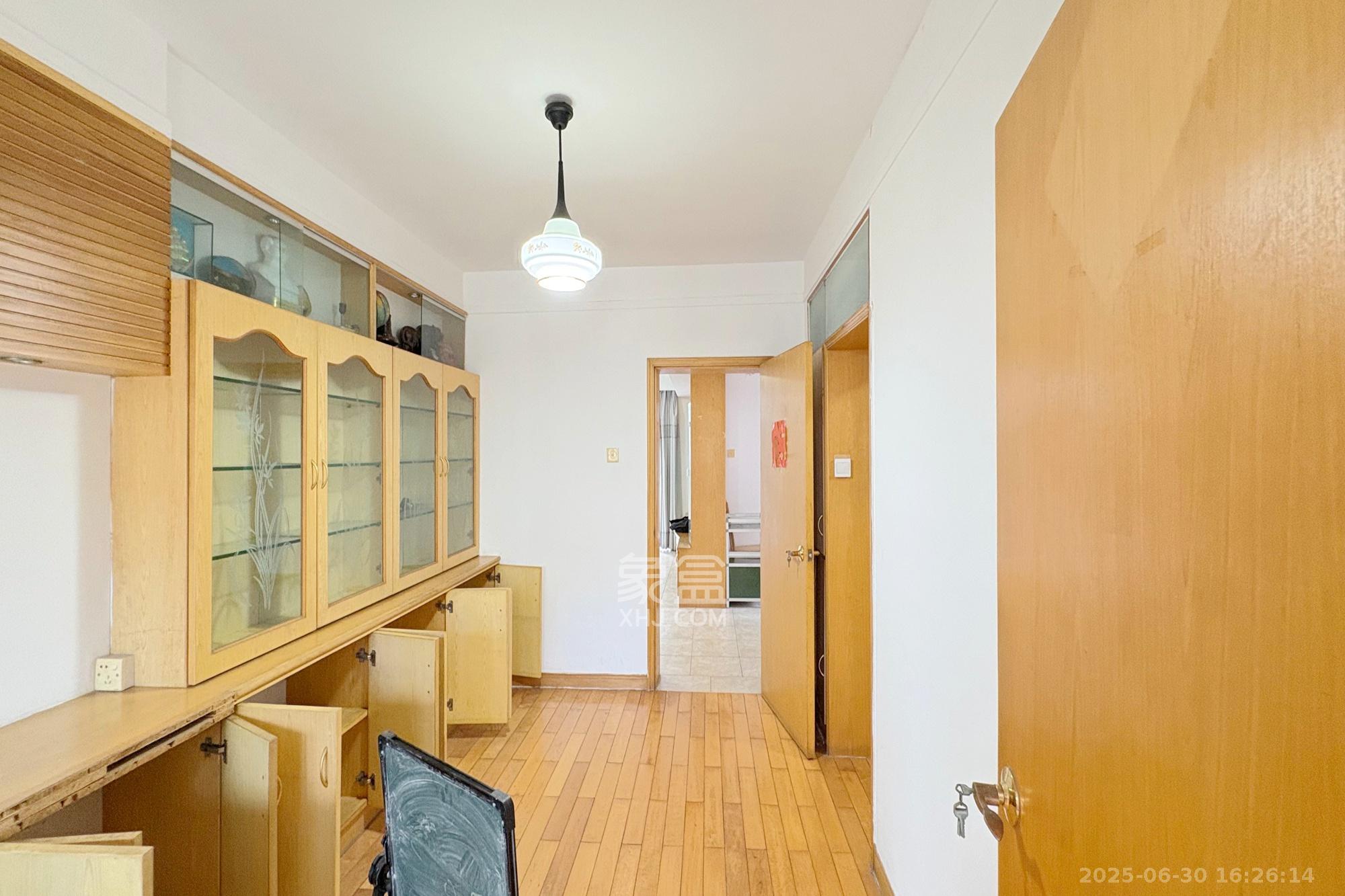 湖南省道路运输管理局  3室2厅1卫    103.0万卧室