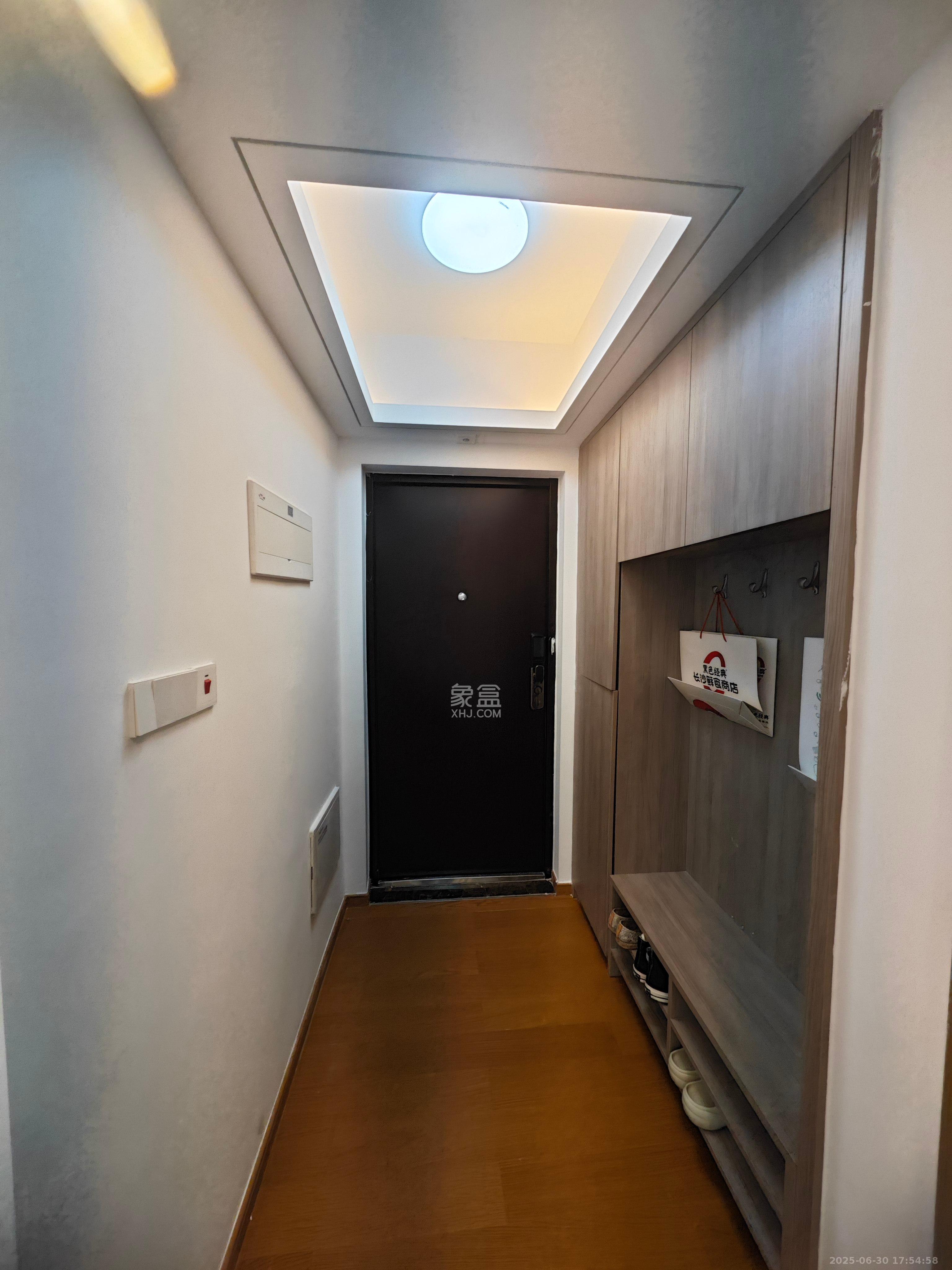 清控湖山雅居南区  4室2厅2卫   2600.00元/月室内图