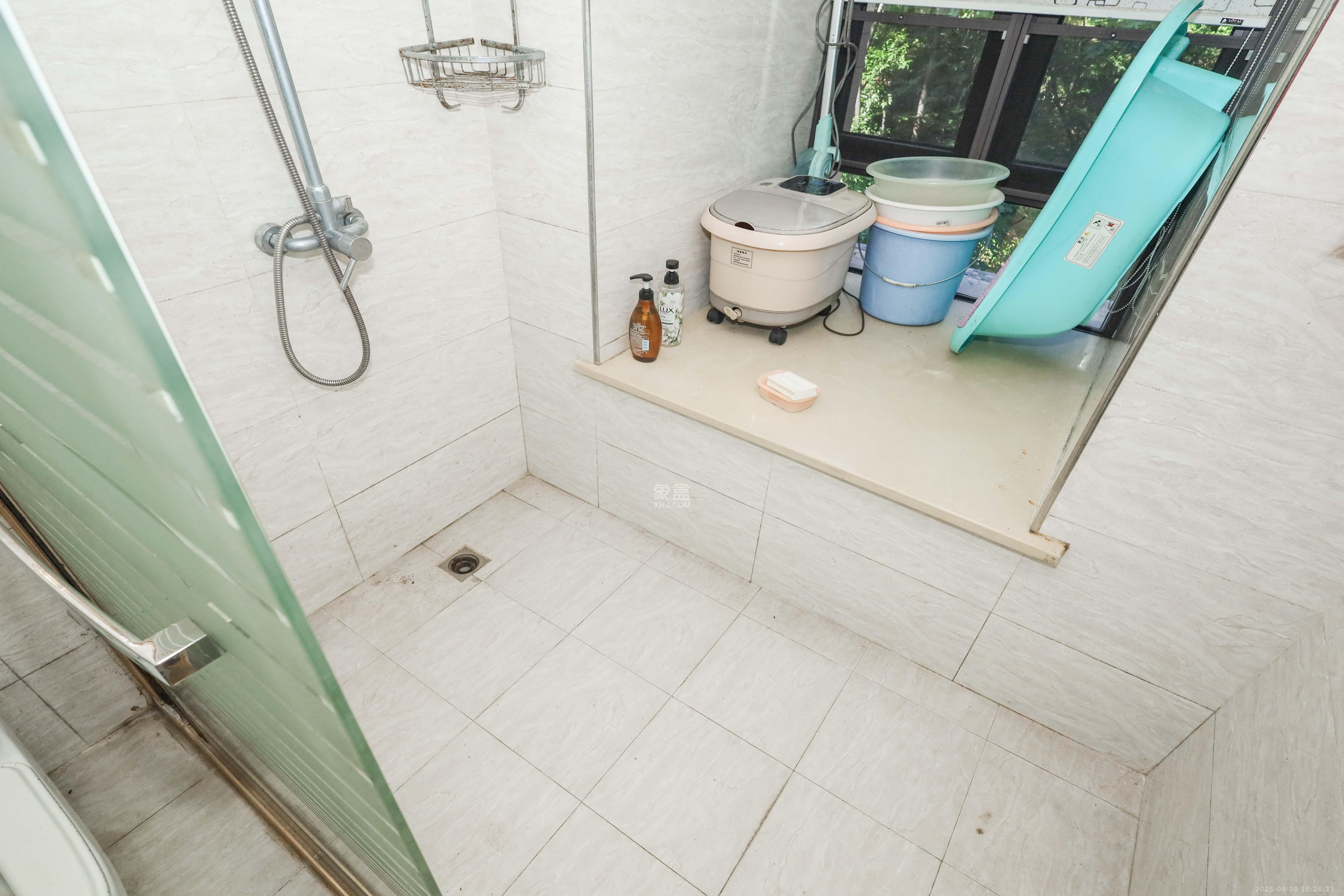 保利麓谷林语F区  4室2厅2卫    110.0万 保利麓谷林语F区  4室2厅2卫    110.0万卫生间