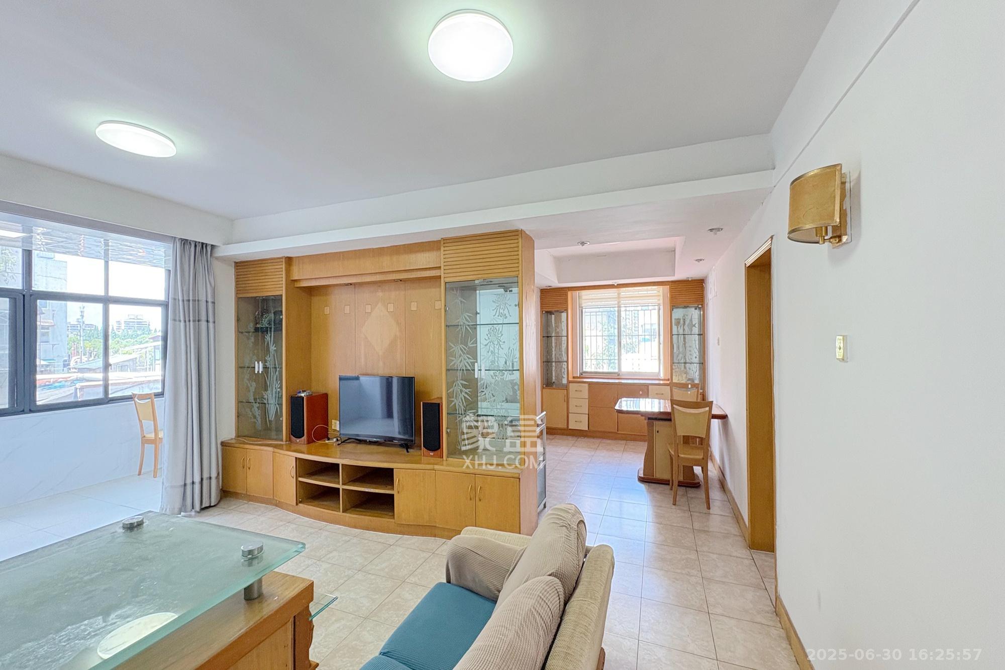 湖南省道路运输管理局  3室2厅1卫    103.0万客厅