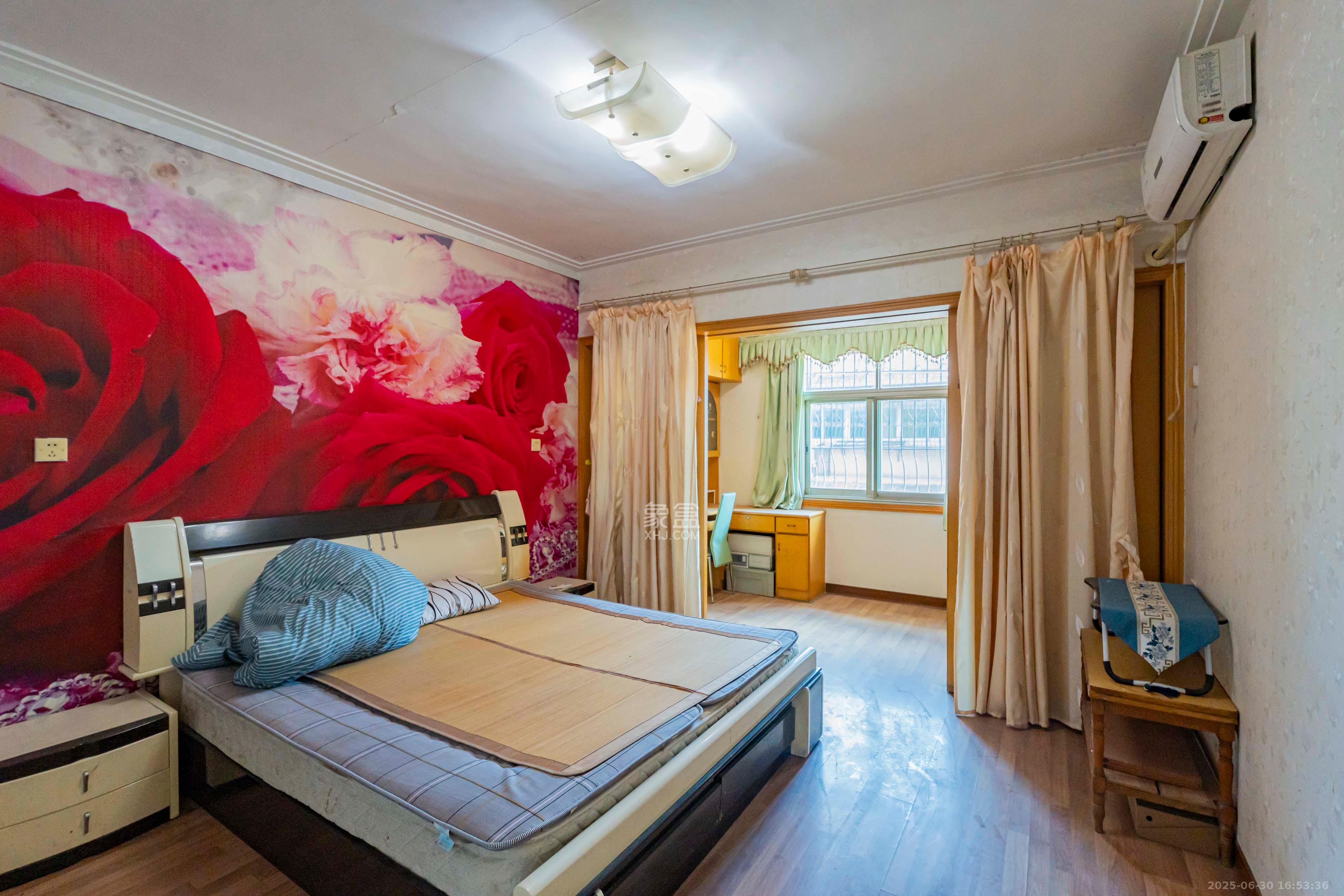 虹嘉花园（虹嘉园小区）  2室2厅1卫    76.0万卧室