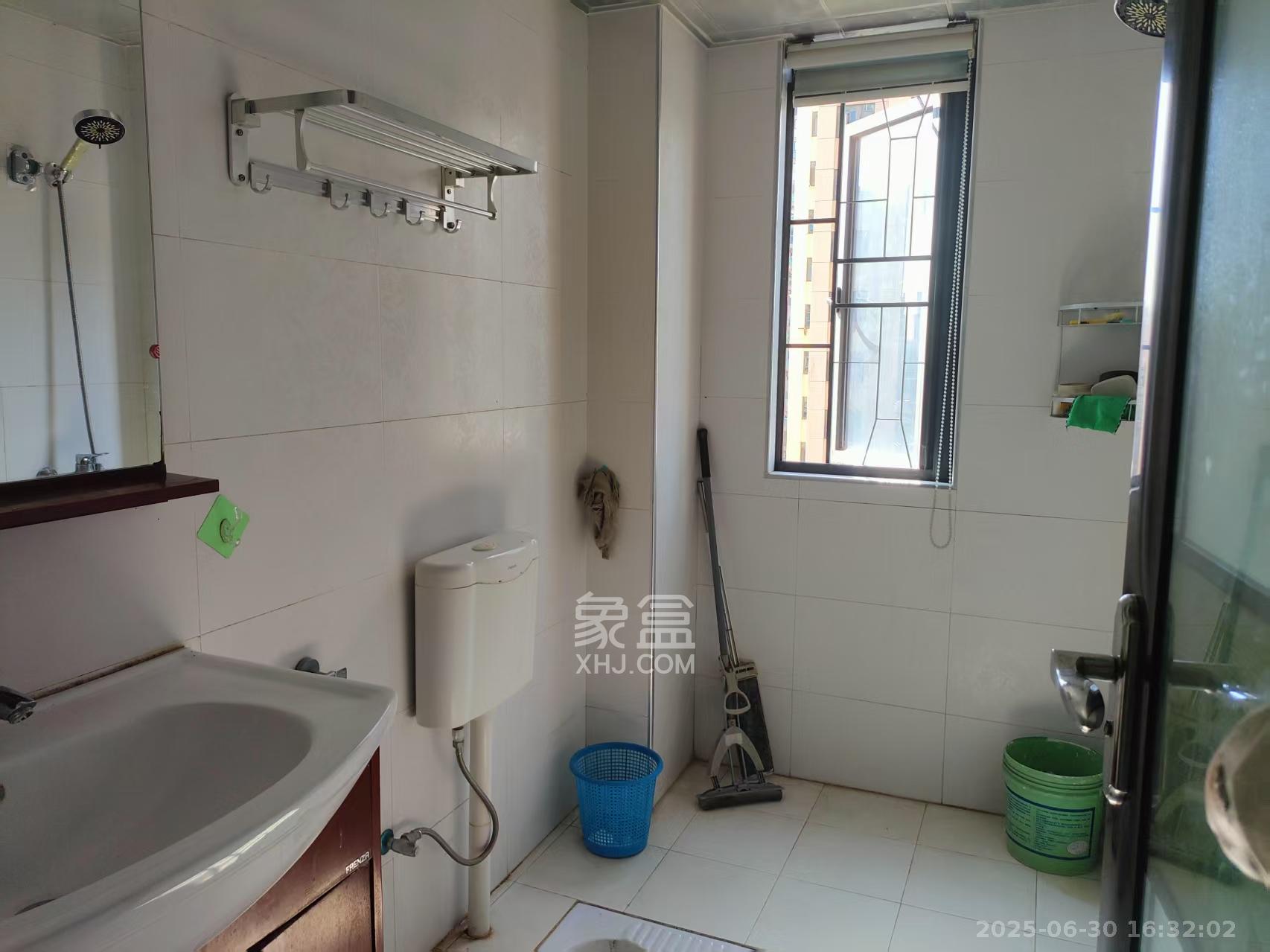 珠江东方明珠(新地东方明珠)三期 4室2厅2卫 2000.0元/月 珠江东方明珠(新地东方明珠)三期 4室2厅2卫 2000.0元/月室内图