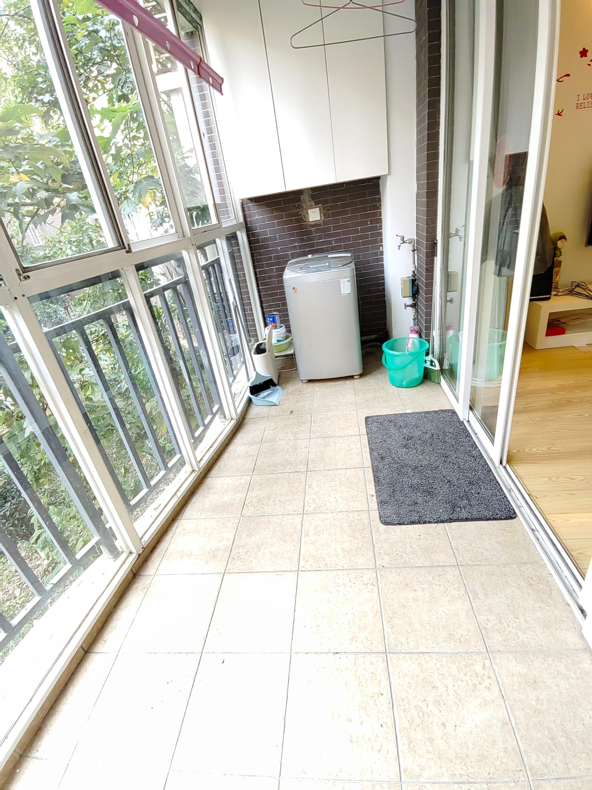 世景华庭  2室2厅1卫   1500.00元/月室内图