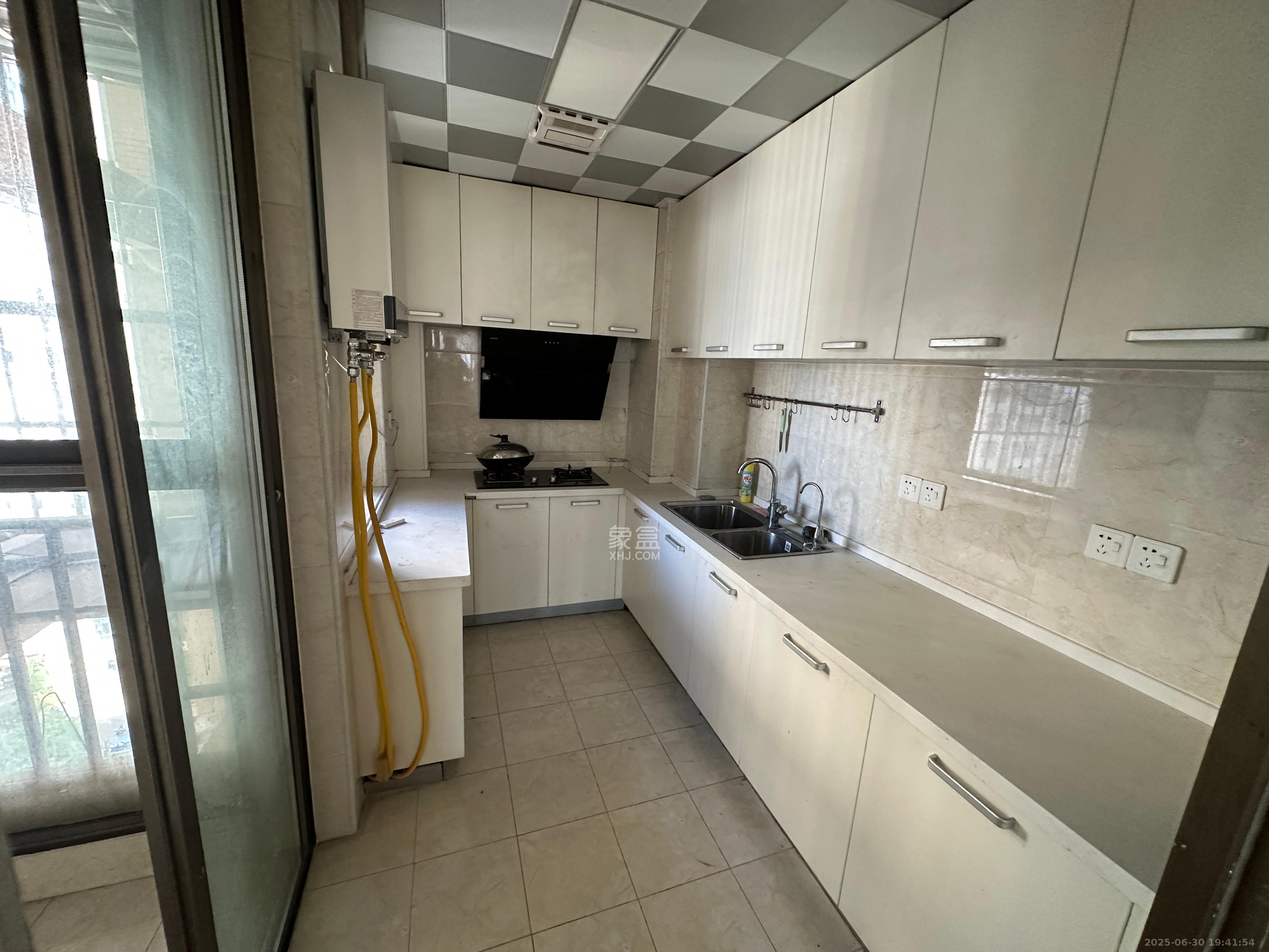 香樟鑫都 3室2厅2卫 3500.0元/月 香樟鑫都 3室2厅2卫 3500.0元/月室内图