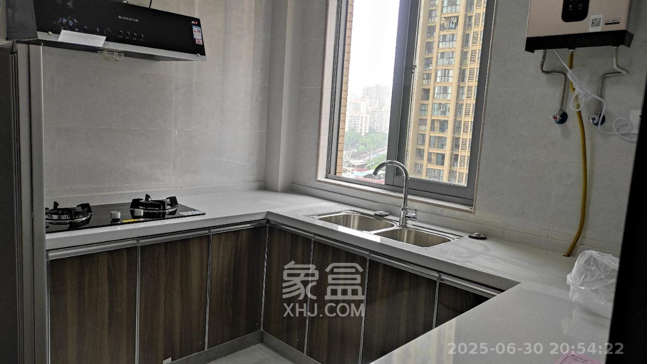 汇景豪庭  3室2厅2卫   3200.00元/月室内图