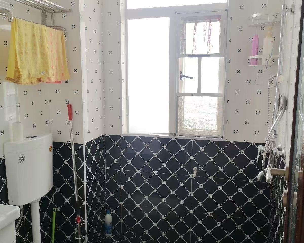 御笔华章  2室2厅1卫   1800.00元/月户型图