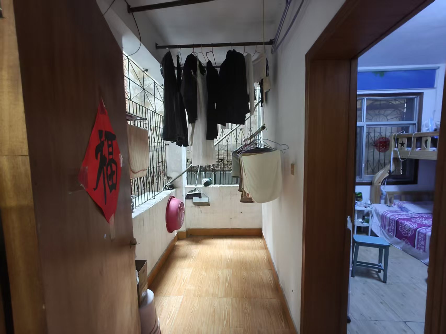 紫隆小区  3室2厅1卫   33.80万客厅