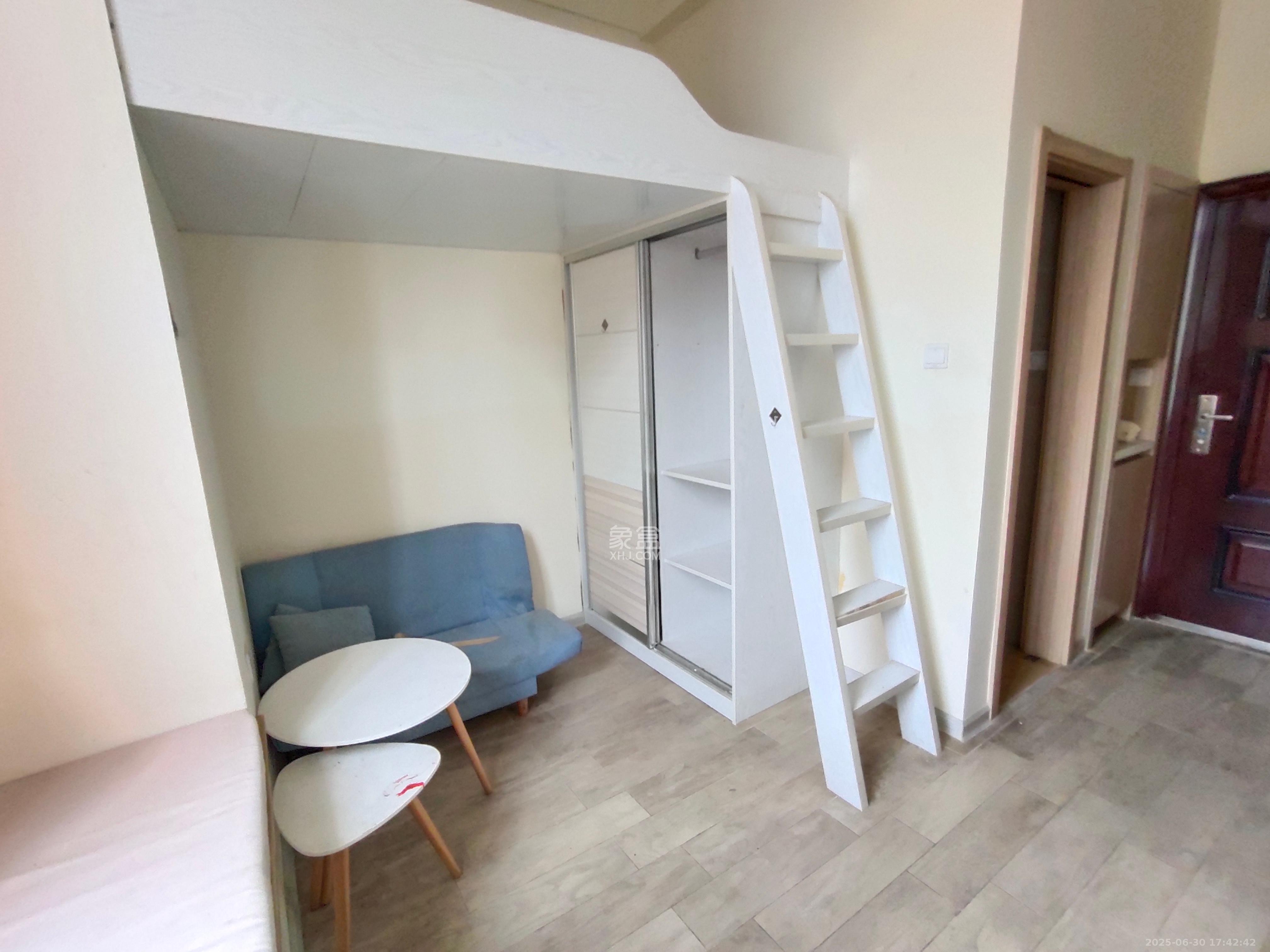 兰亭湾畔  1室1厅1卫    950.0元/月 兰亭湾畔  1室1厅1卫    950.0元/月室内图1