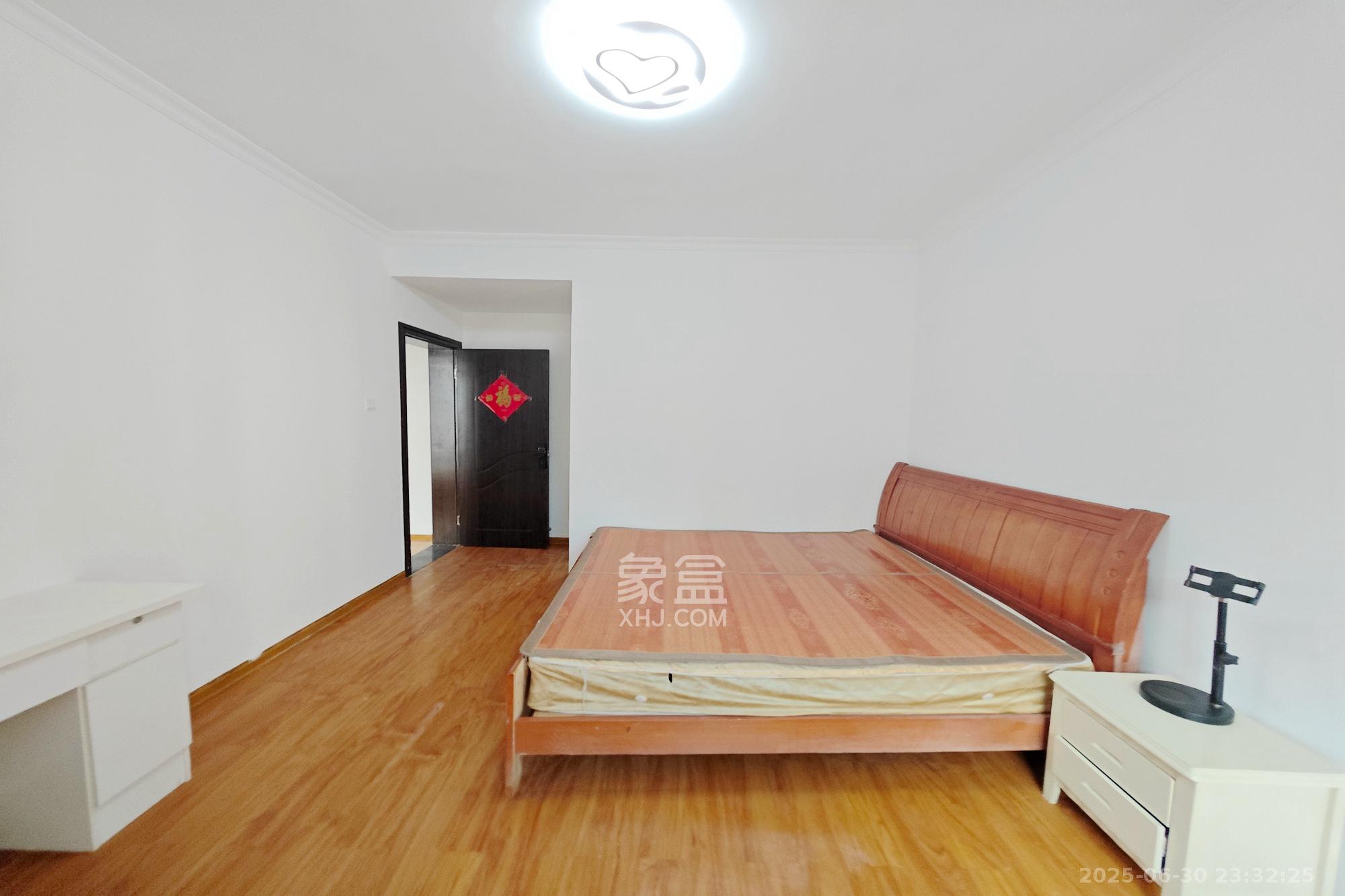 芒果天地(芒果雅苑) 3室2厅2卫 106.8万 芒果天地(芒果雅苑) 3室2厅2卫 106.8万卧室