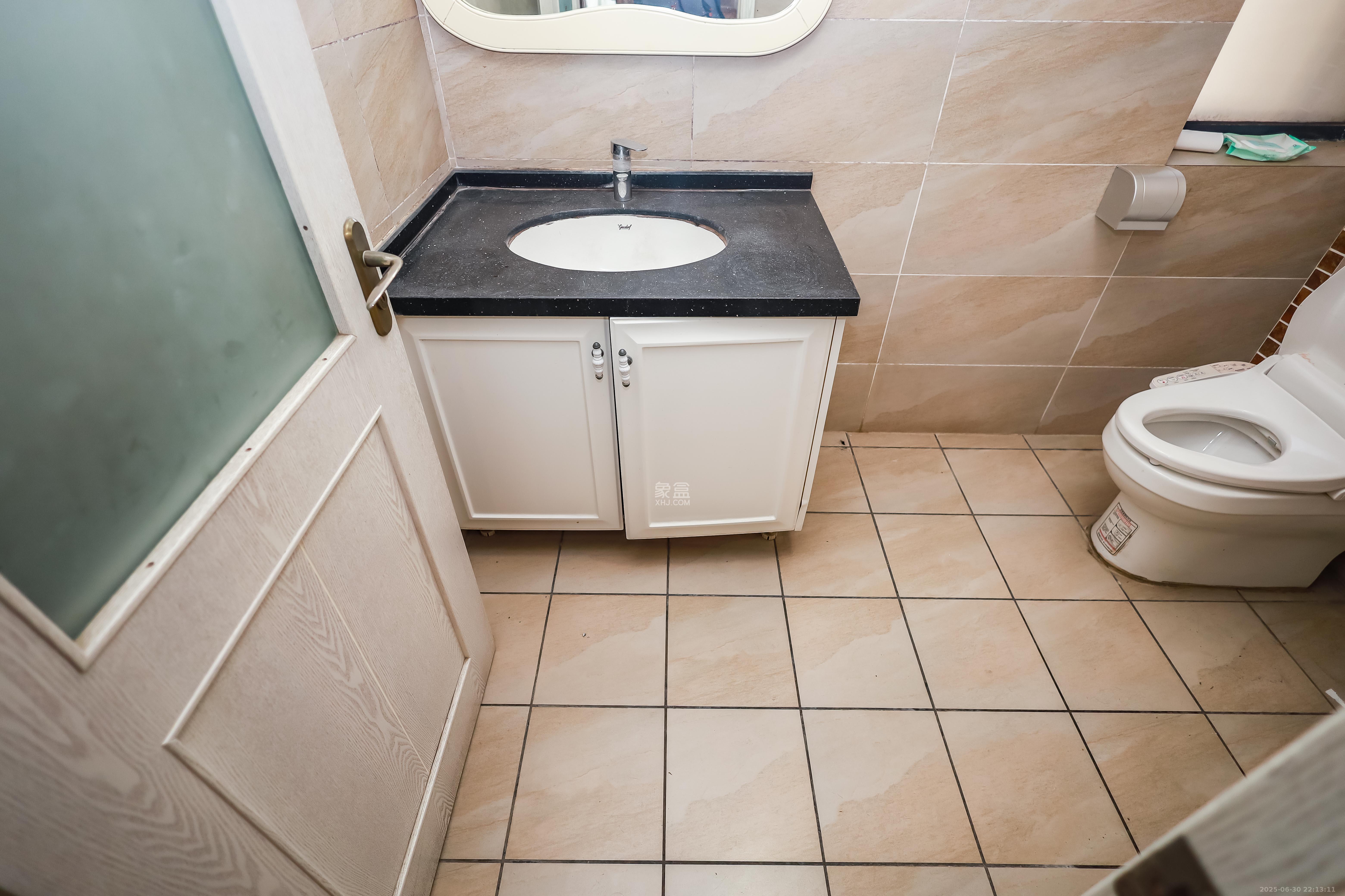 北京御园一二期(国泰嘉园) 3室2厅2卫 185.0万 北京御园一二期(国泰嘉园) 3室2厅2卫 185.0万卫生间