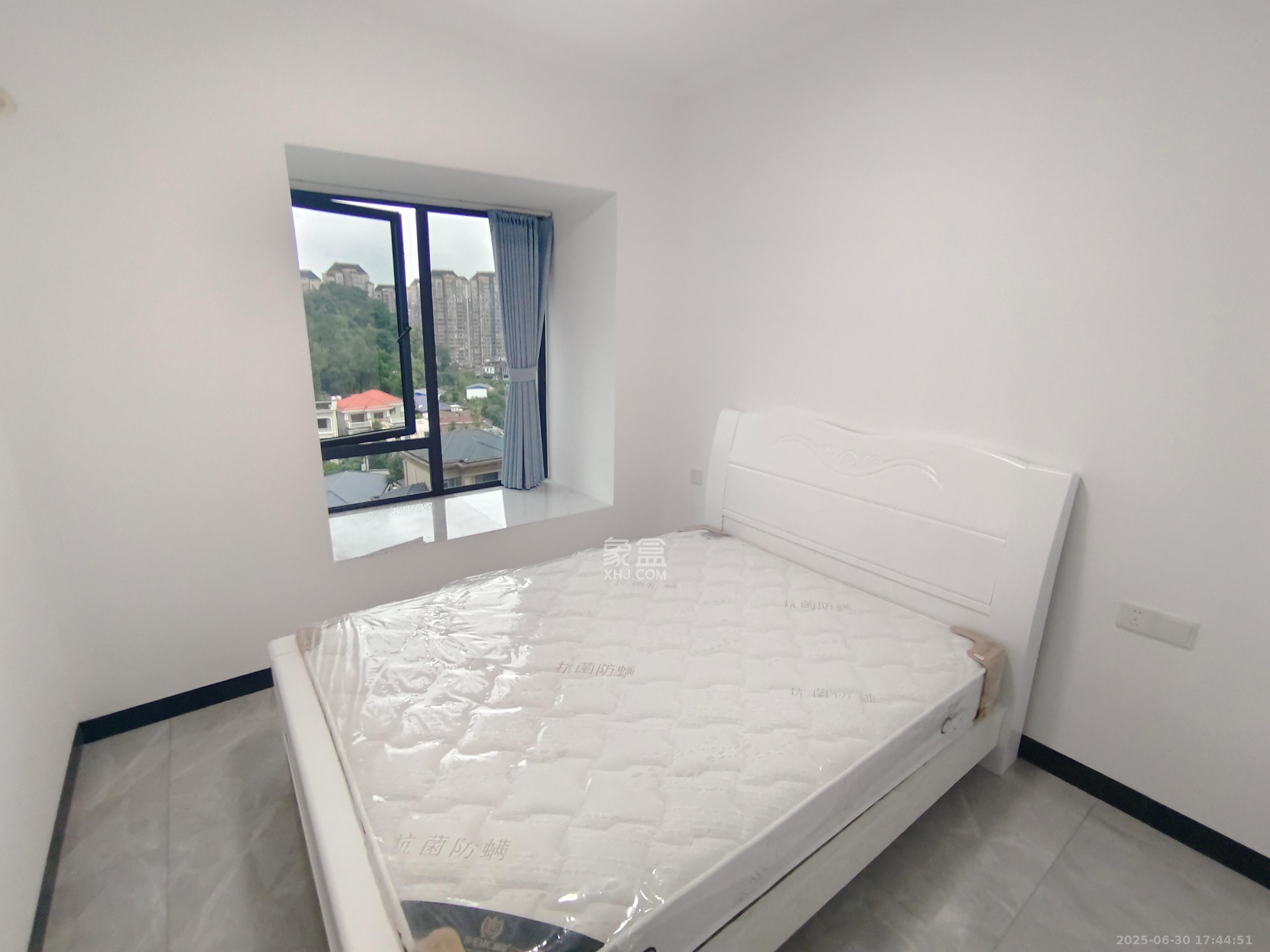 惟智园安置小区 3室2厅1卫 2900.0元/月 惟智园安置小区 3室2厅1卫 2900.0元/月室内图