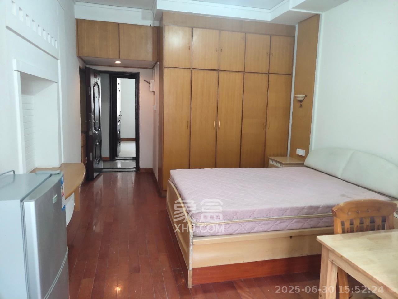 桔园小区1-8片 4室2厅2卫 3200.0元/月 桔园小区1-8片 4室2厅2卫 3200.0元/月室内图