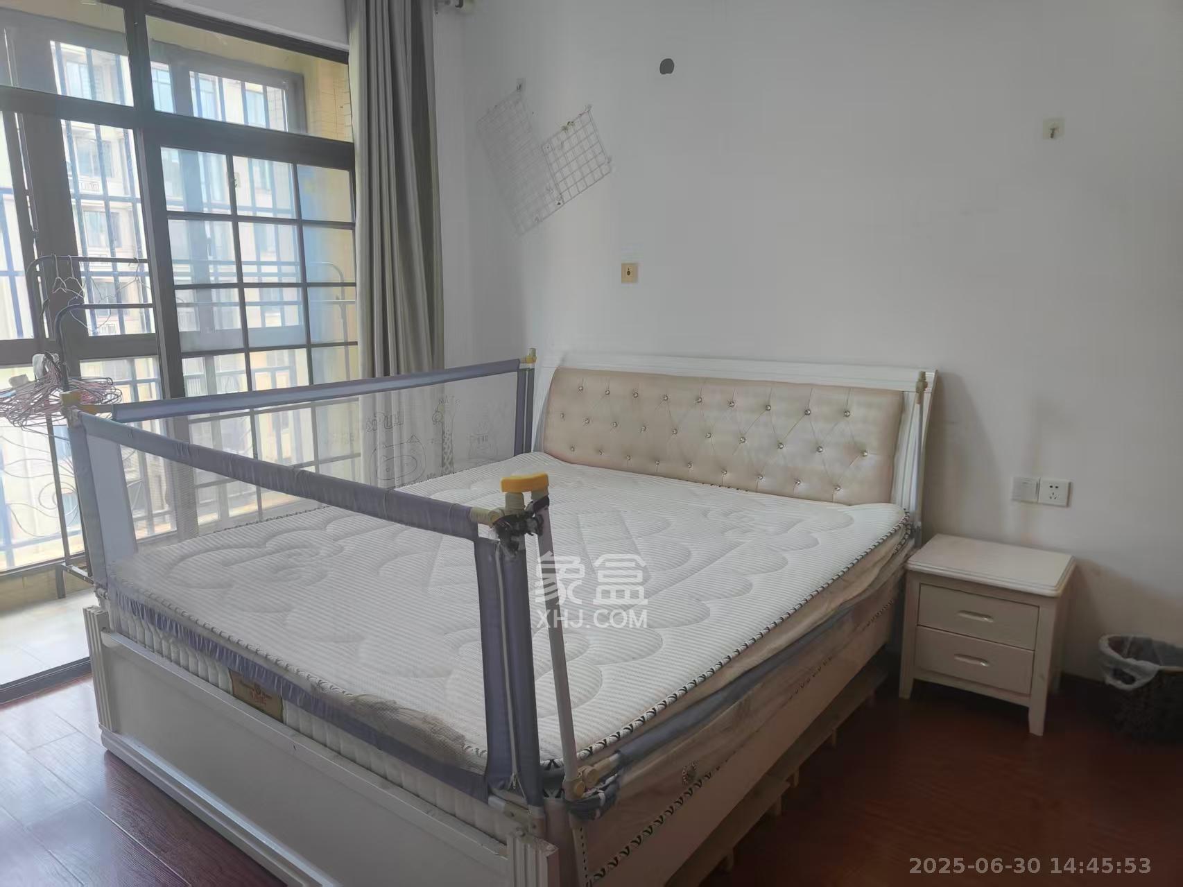 宏聚地中海  2室2厅1卫    1800.0元/月室内图