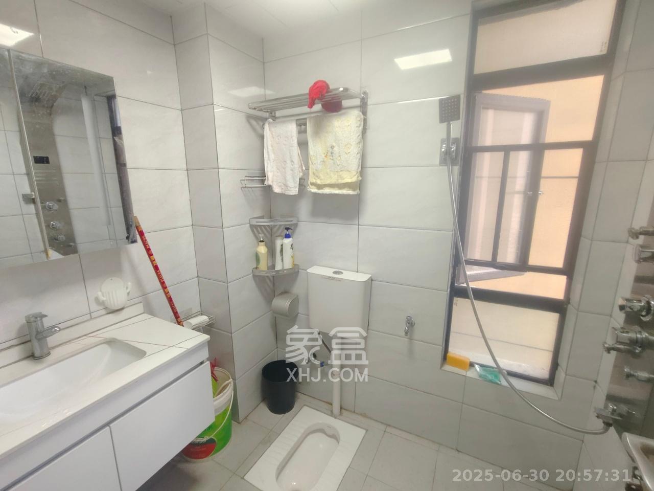 长房时代公馆  3室2厅1卫   2800.00元/月室内图