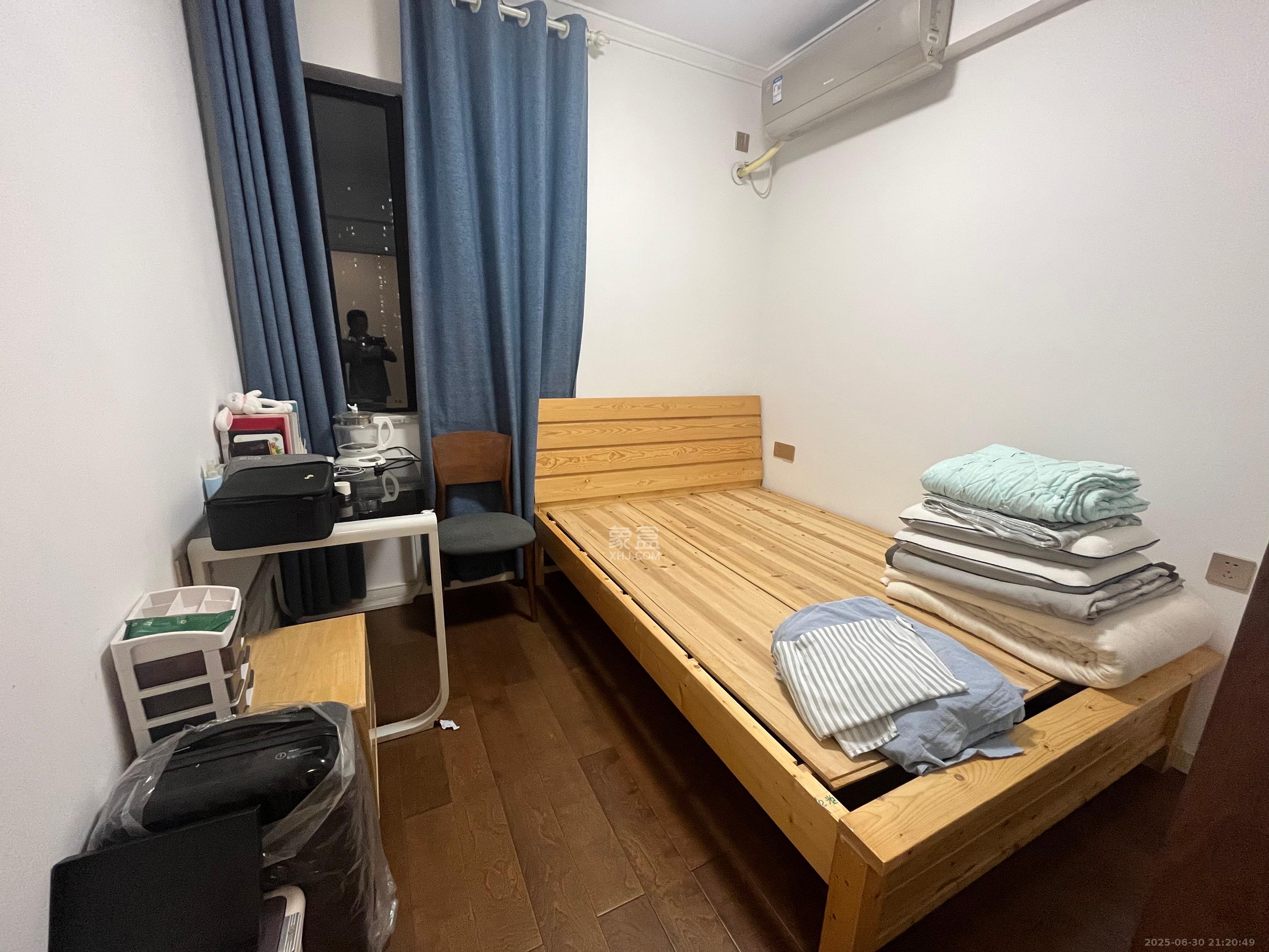 万科里金域国际  4室2厅2卫   8000.00元/月室内图