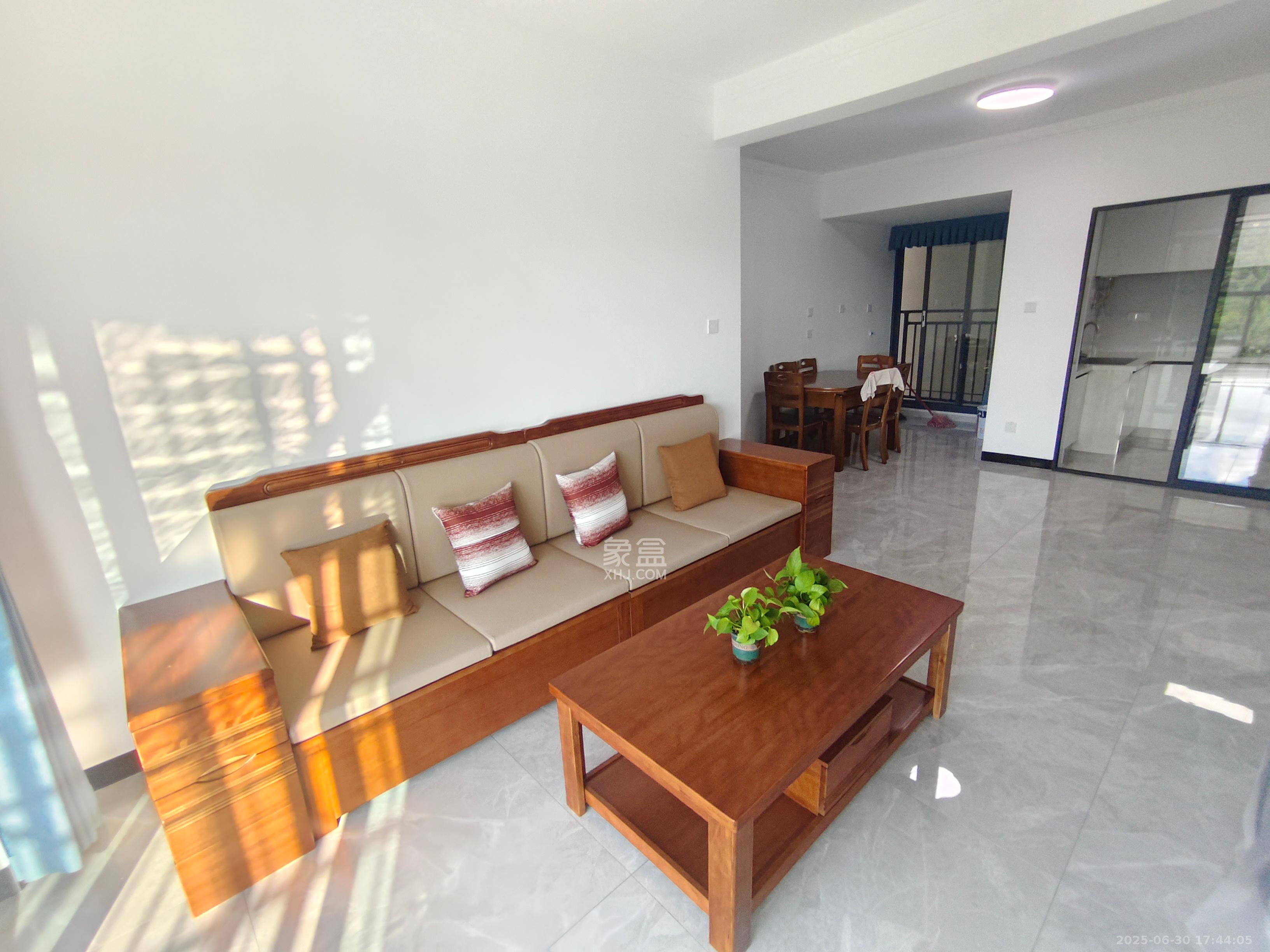 惟智园安置小区 3室2厅1卫 2900.0元/月 惟智园安置小区 3室2厅1卫 2900.0元/月室内图