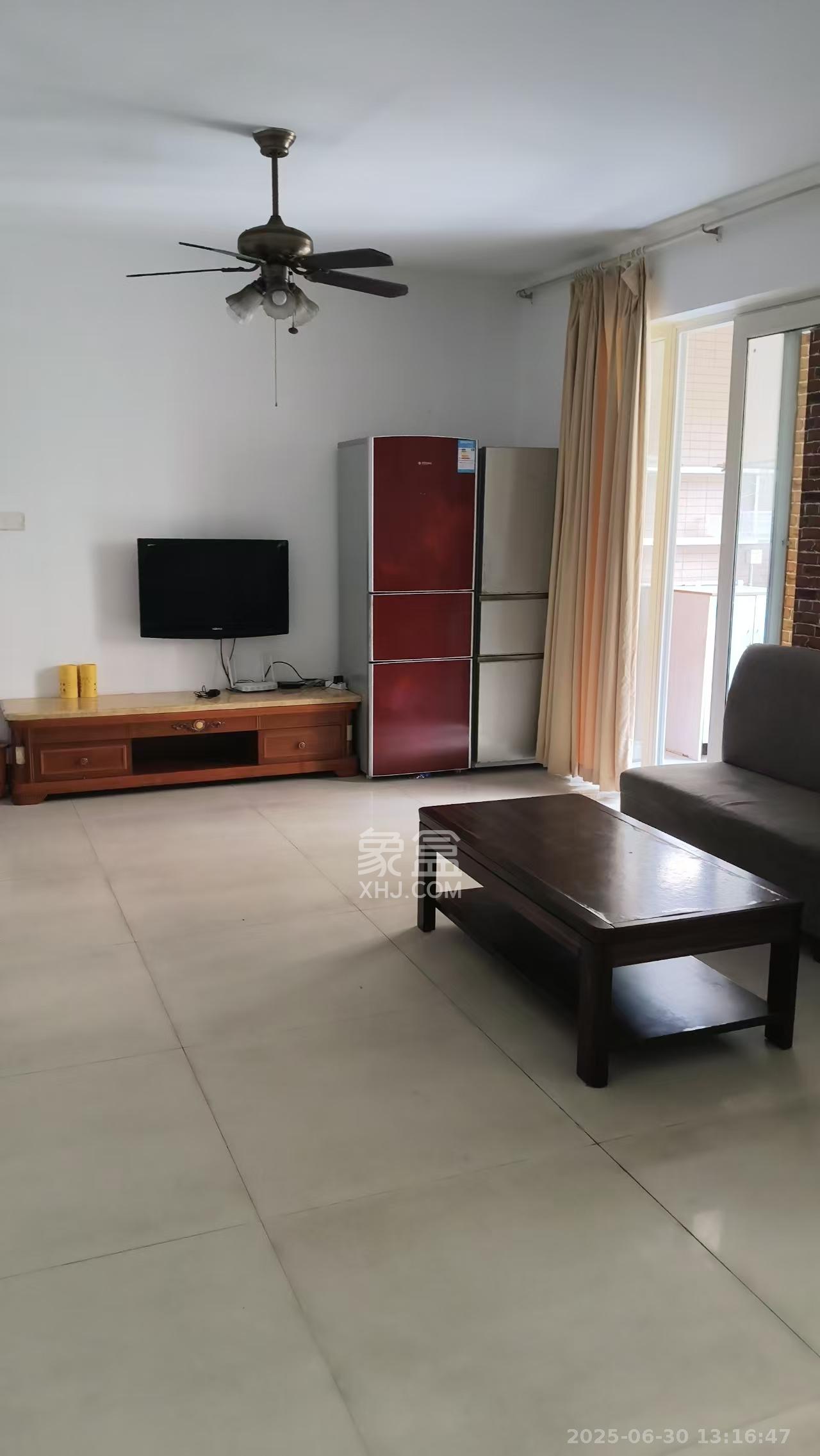 和沁园 3室2厅2卫 2200.0元/月 和沁园 3室2厅2卫 2200.0元/月室内图