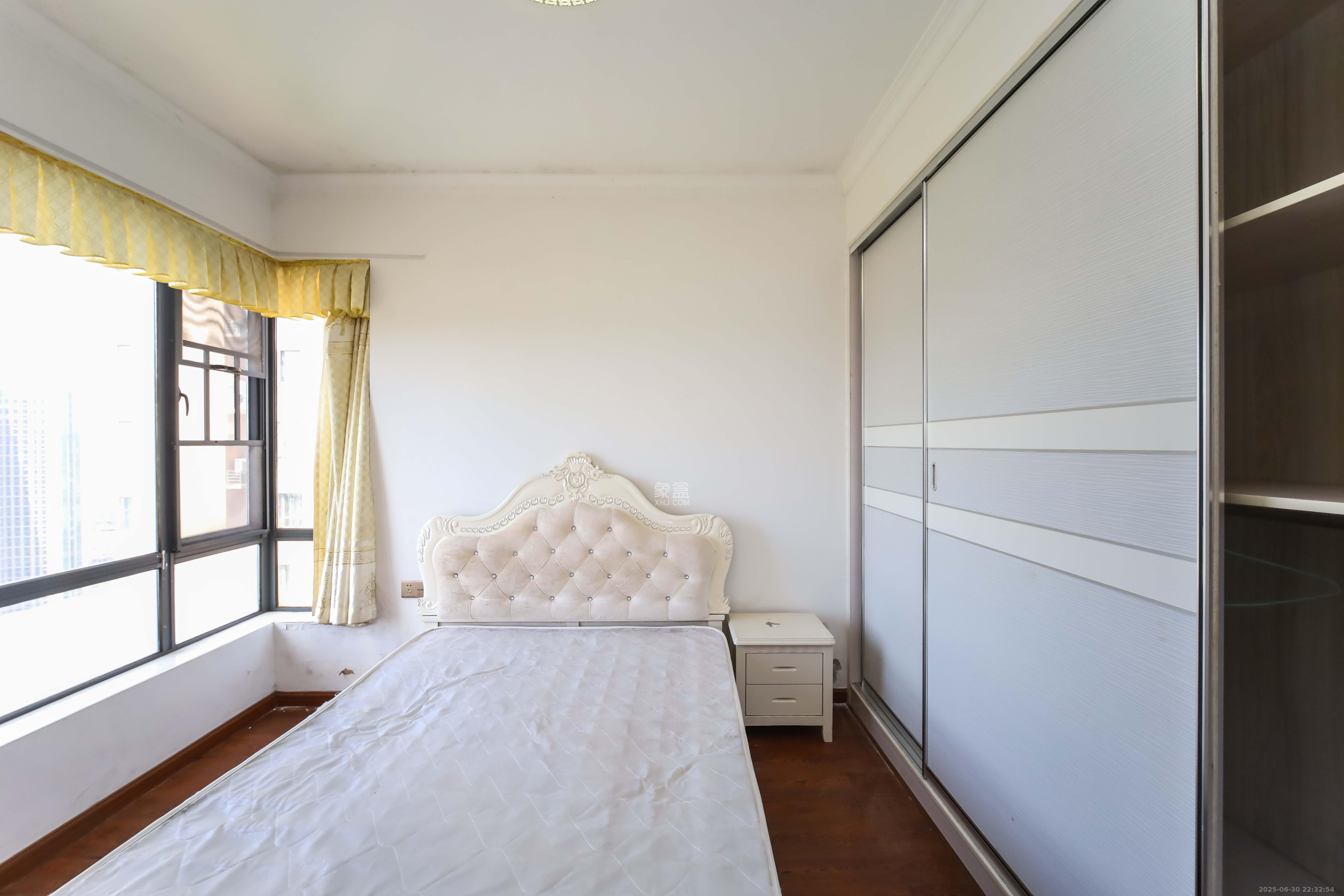 江河双水湾 2室2厅1卫 78.0万 江河双水湾 2室2厅1卫 78.0万卧室