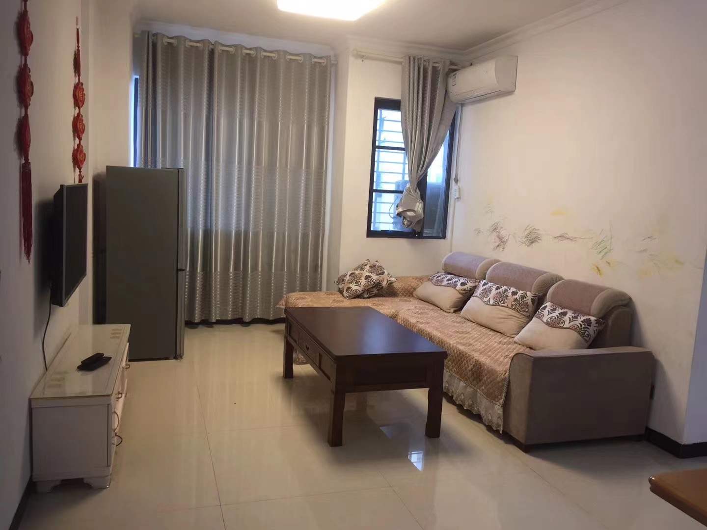 盛世时代广场  2室1厅1卫    2000.0元/月 盛世时代广场  2室1厅1卫    2000.0元/月室内图