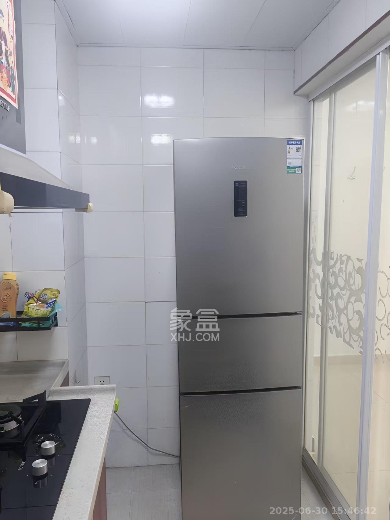华润凤凰城一期  1室2厅1卫   1700.00元/月室内图