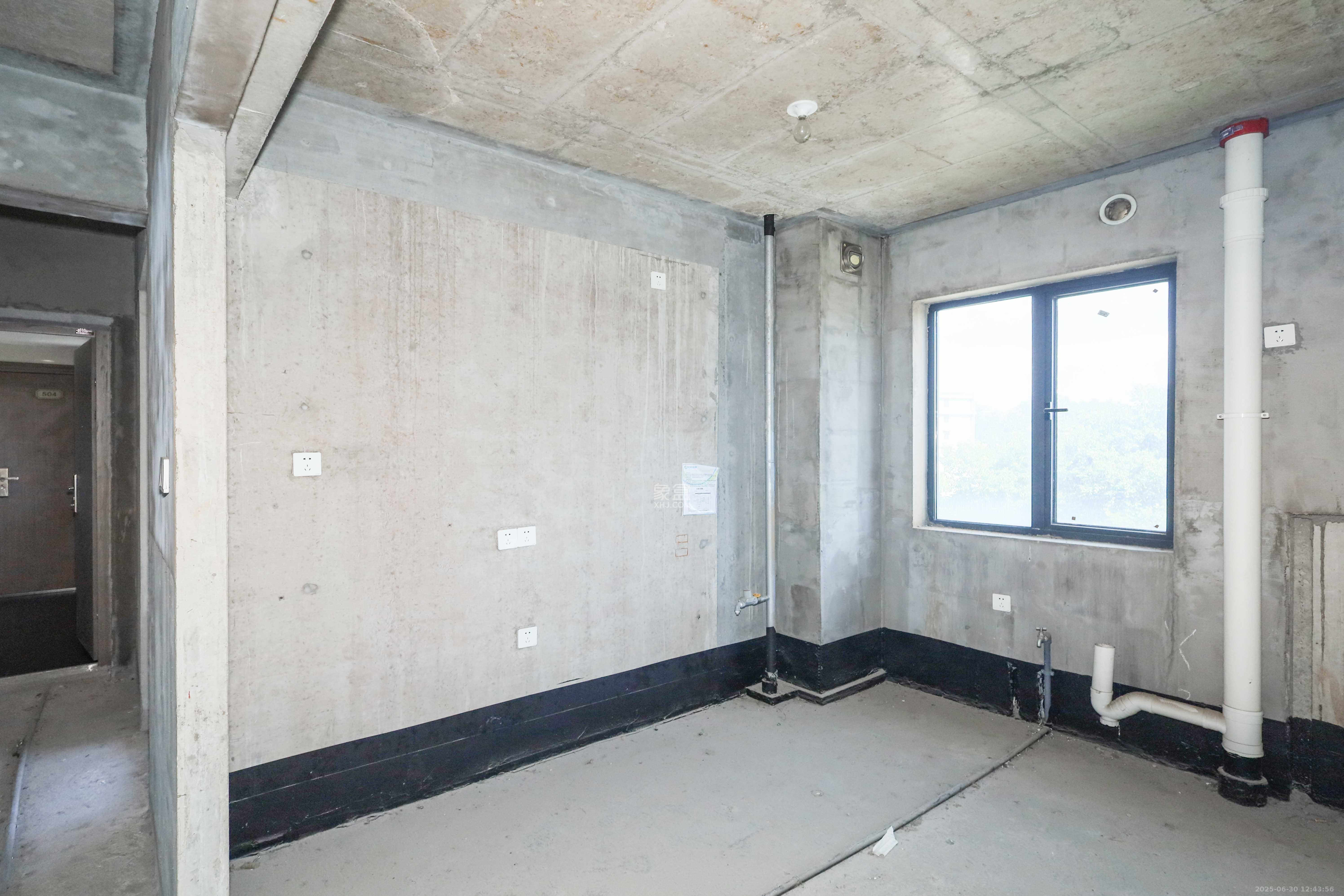 好莱城(弘德西街)  4室2厅2卫    108.0万 好莱城(弘德西街)  4室2厅2卫    108.0万厨房