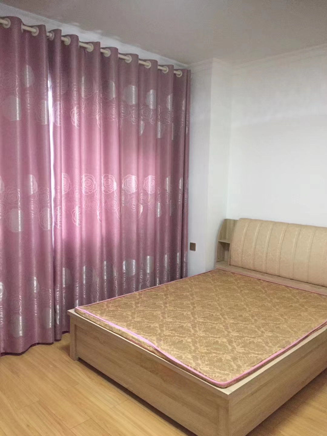 盛世时代广场  2室1厅1卫    2000.0元/月 盛世时代广场  2室1厅1卫    2000.0元/月室内图