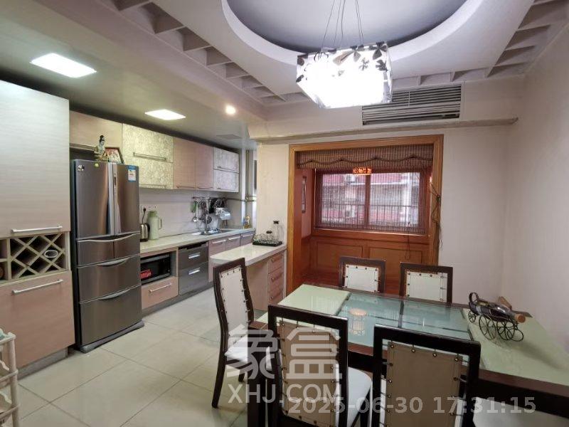 长沙晚报宿舍、晚报大厦  3室2厅2卫    3200.0元/月 长沙晚报宿舍、晚报大厦  3室2厅2卫    3200.0元/月室内图