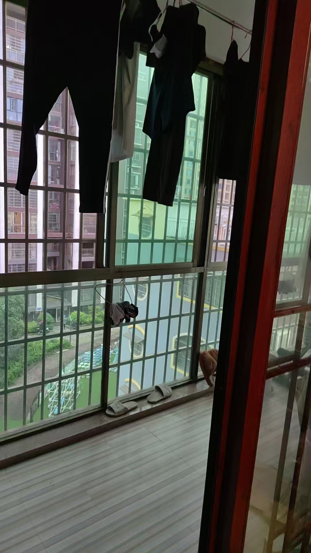 水木华庭 3室1厅2卫 67.8万 水木华庭 3室1厅2卫 67.8万客厅