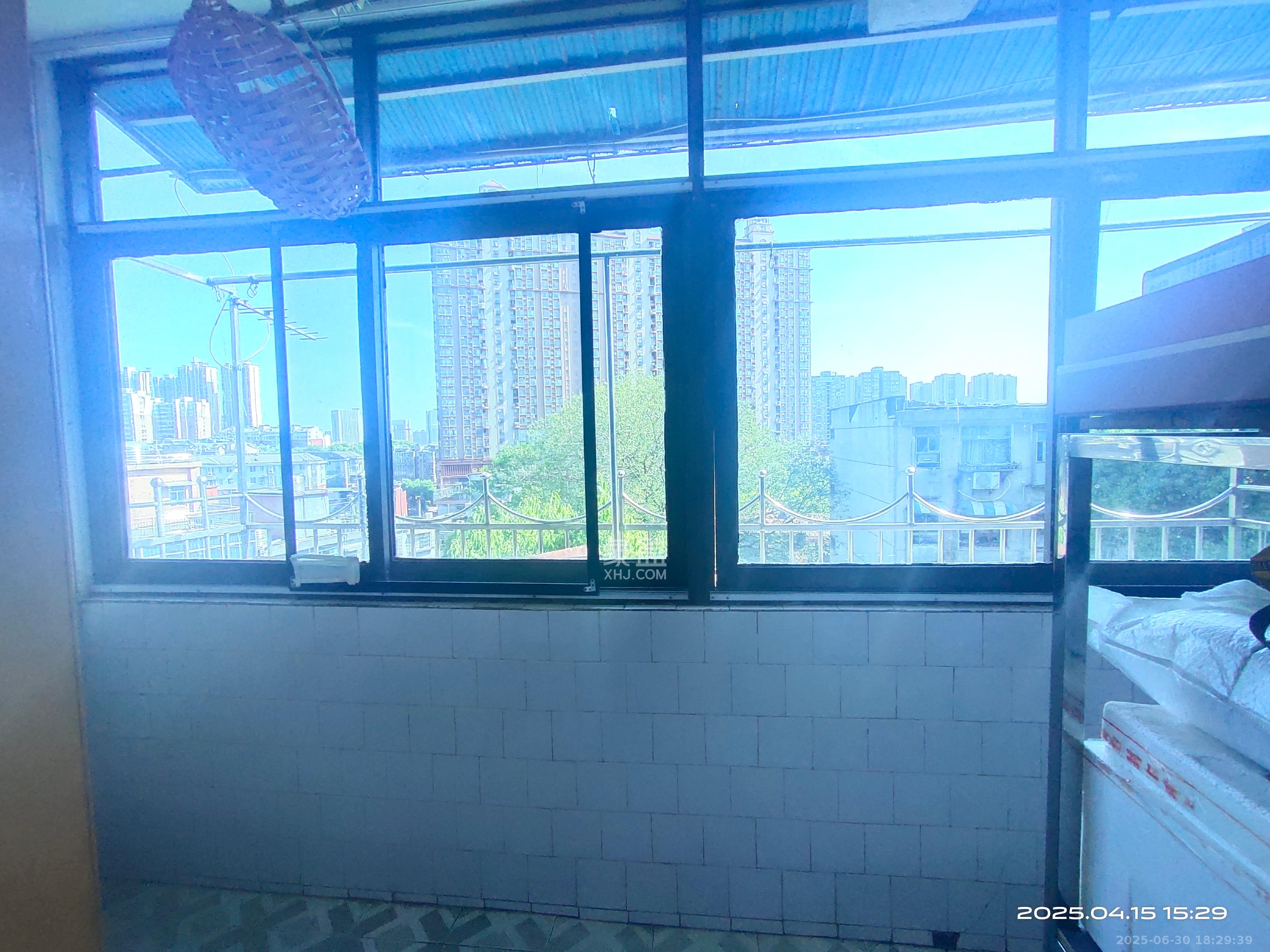 四星客车厂(四星小区) 3室2厅1卫 1500.0元/月 四星客车厂(四星小区) 3室2厅1卫 1500.0元/月室内图