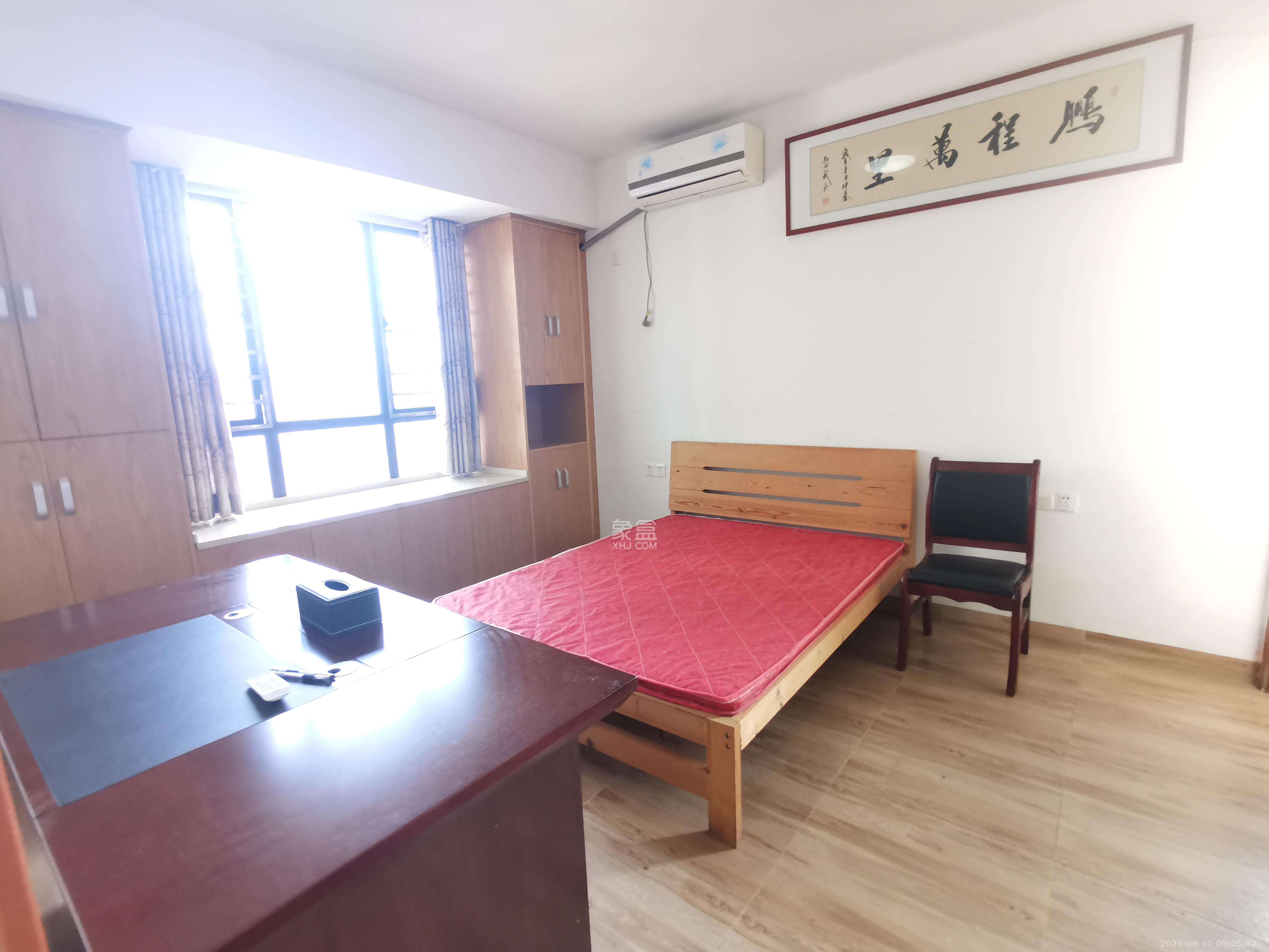 天下一家  3室2厅1卫    2600.0元/月 天下一家  3室2厅1卫    2600.0元/月室内图