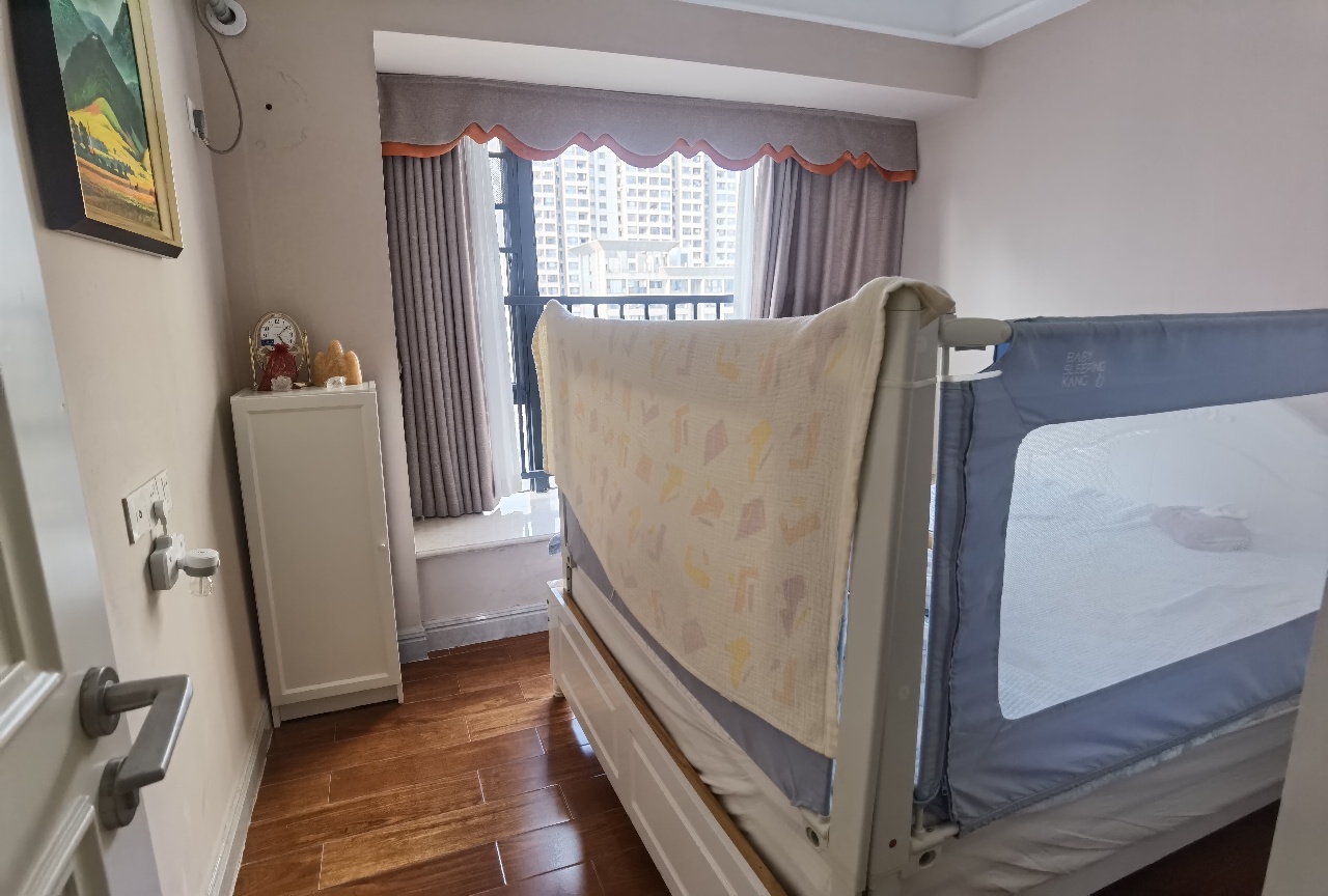 置地御海公馆  4室2厅2卫    160.0万 置地御海公馆  4室2厅2卫    160.0万室内图