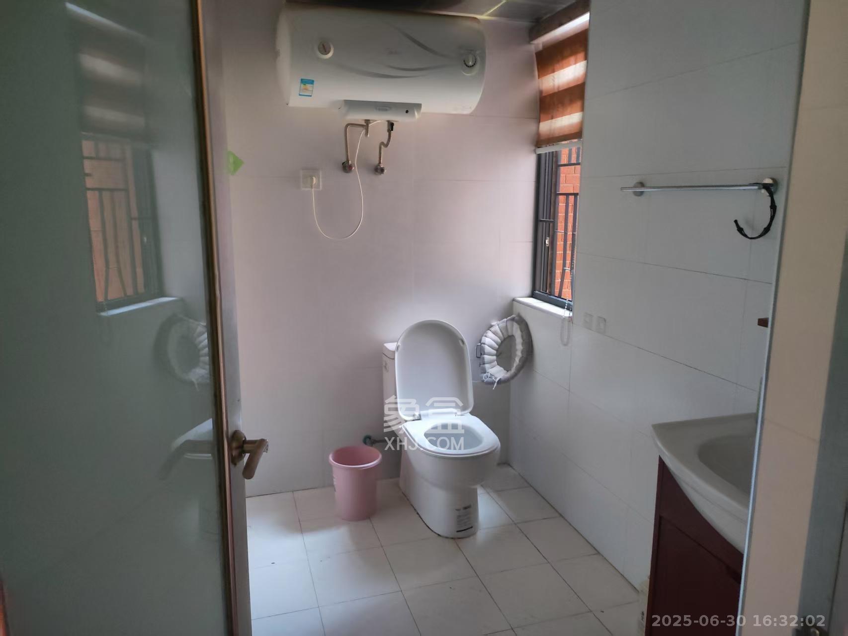 珠江东方明珠(新地东方明珠)三期 4室2厅2卫 2000.0元/月 珠江东方明珠(新地东方明珠)三期 4室2厅2卫 2000.0元/月室内图