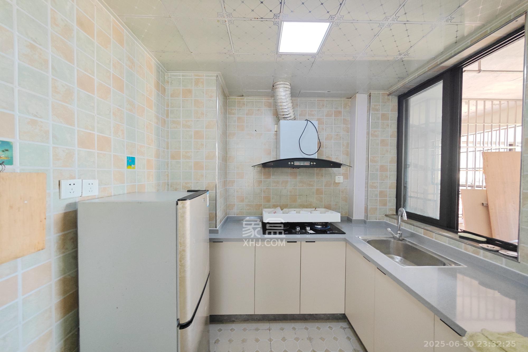 芒果天地(芒果雅苑) 3室2厅2卫 106.8万 芒果天地(芒果雅苑) 3室2厅2卫 106.8万厨房