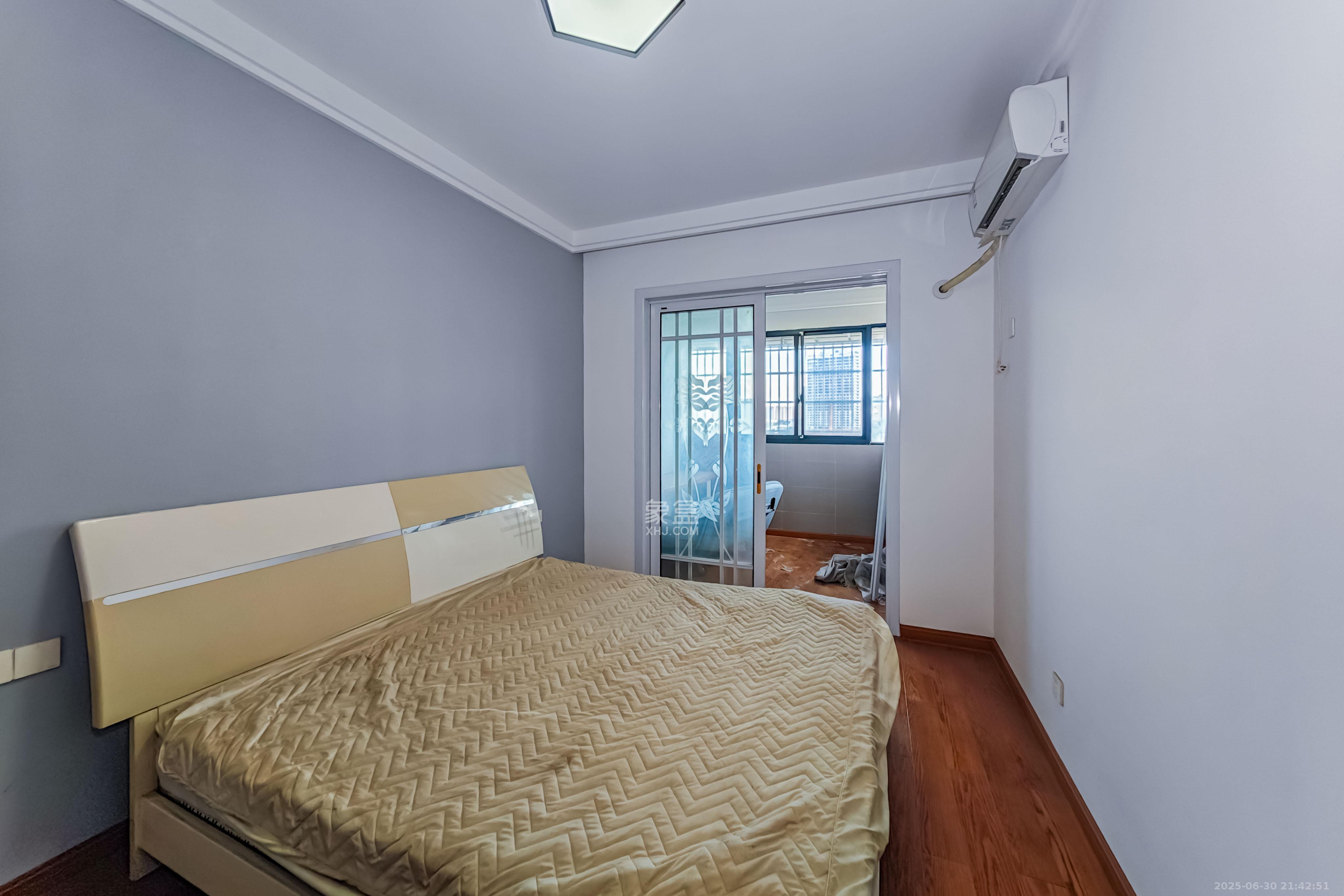 白沙湾嘉园  3室2厅1卫    105.0万卧室