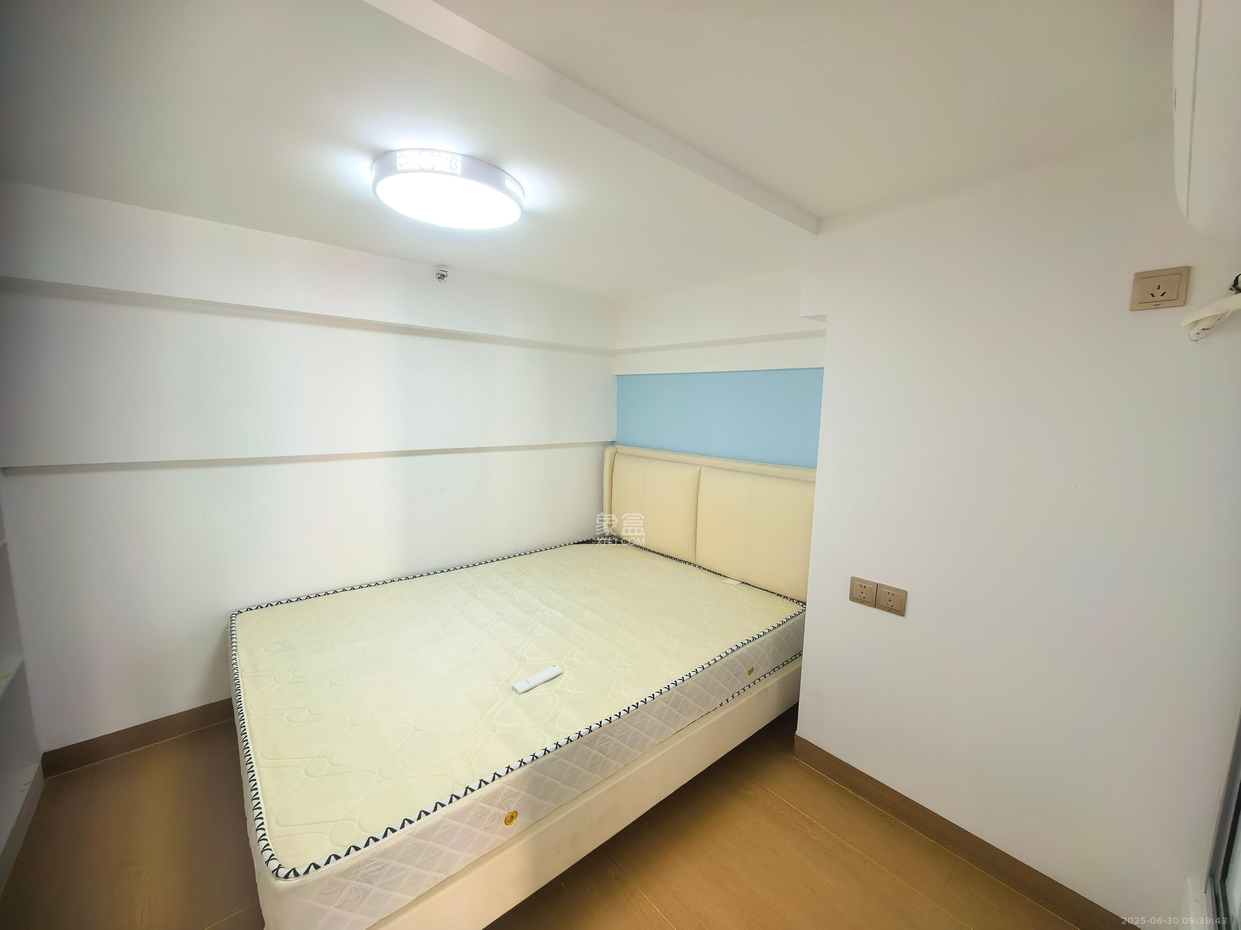 新城悦隽公园  2室1厅1卫   1700.00元/月室内图