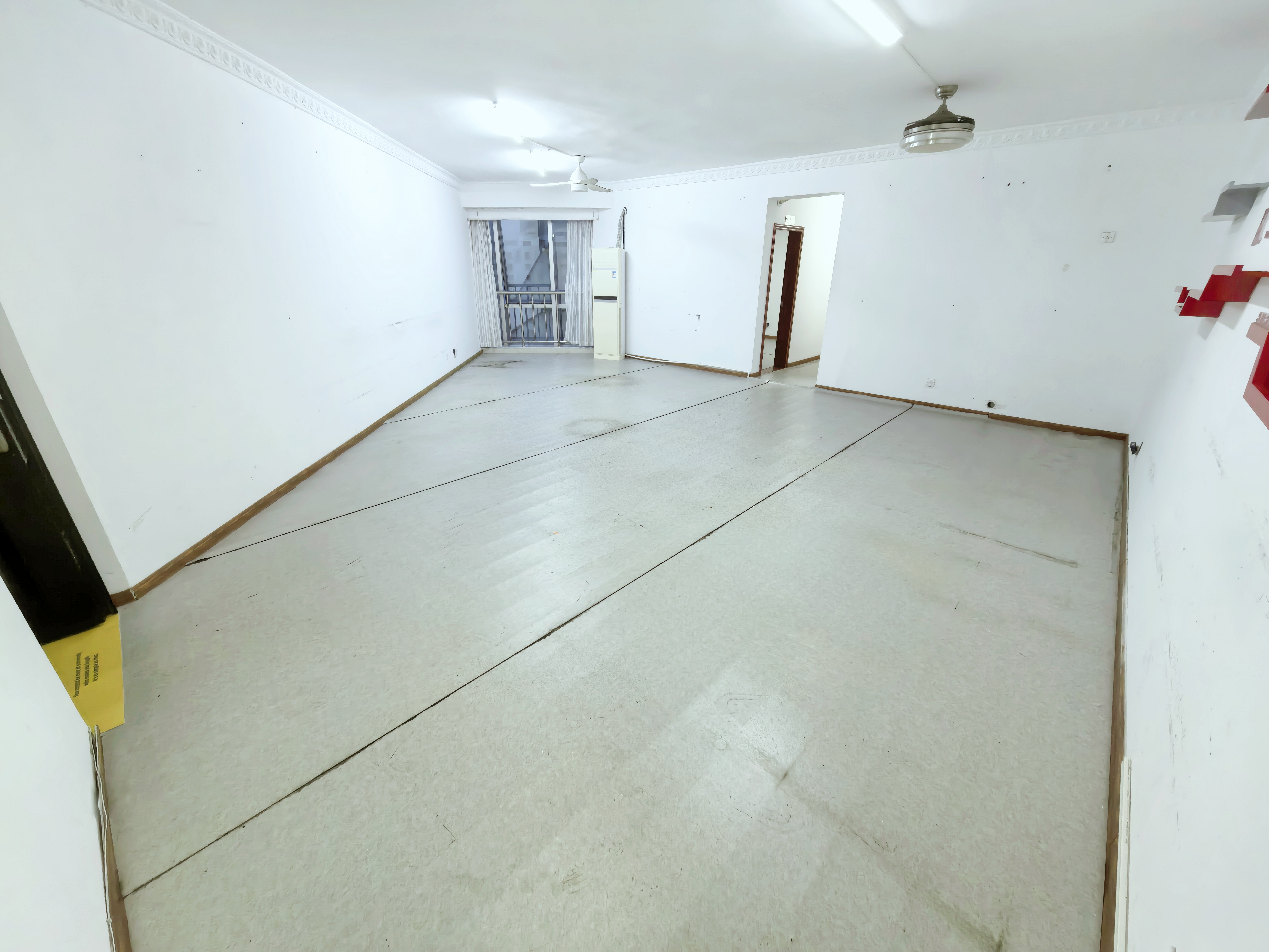 深发展大厦  2室2厅1卫   3300.00元/月室内图