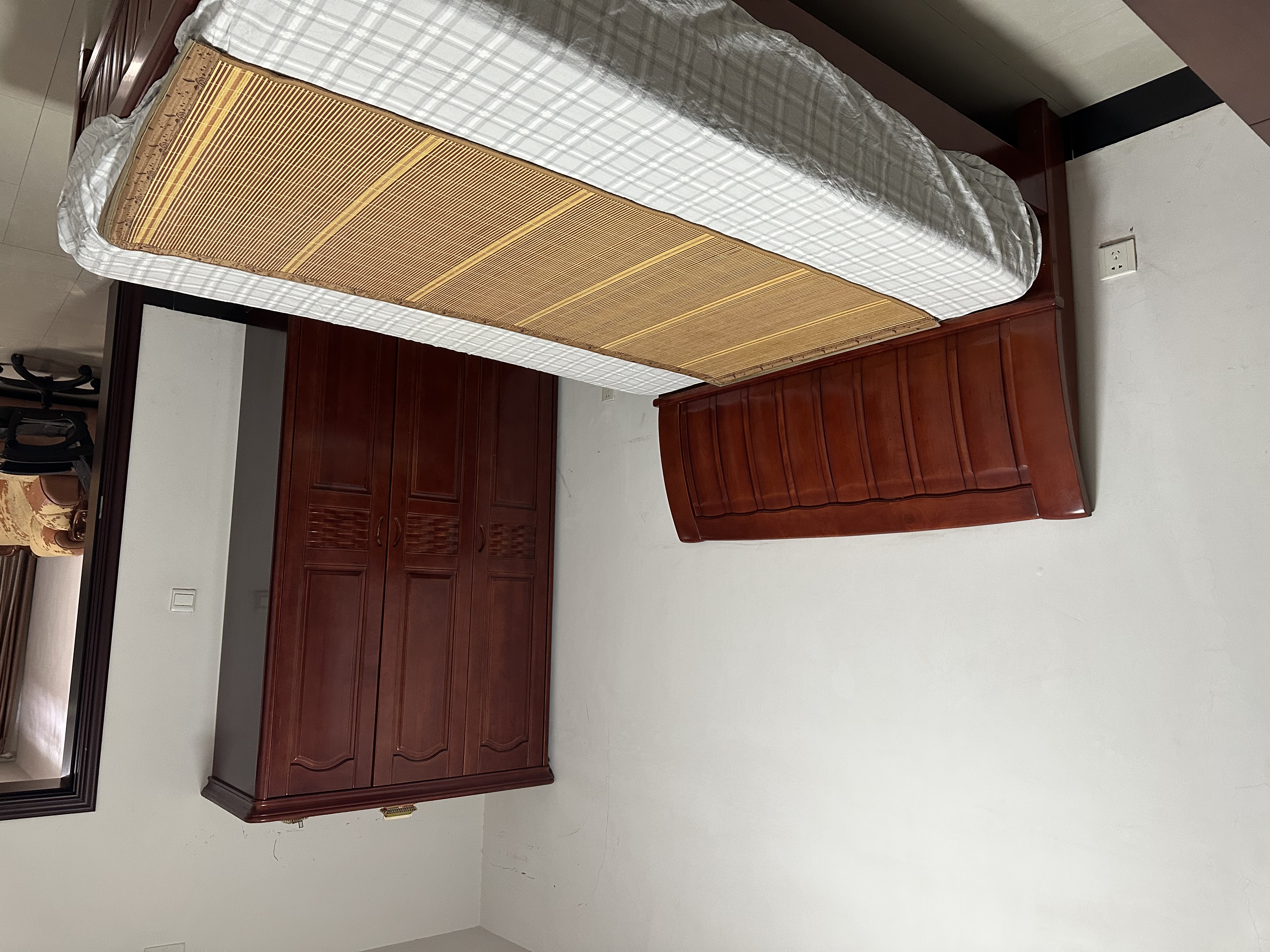 育财农贸市场(民营市场) 1室0厅0卫 800.0元/月 育财农贸市场(民营市场) 1室0厅0卫 800.0元/月室内图