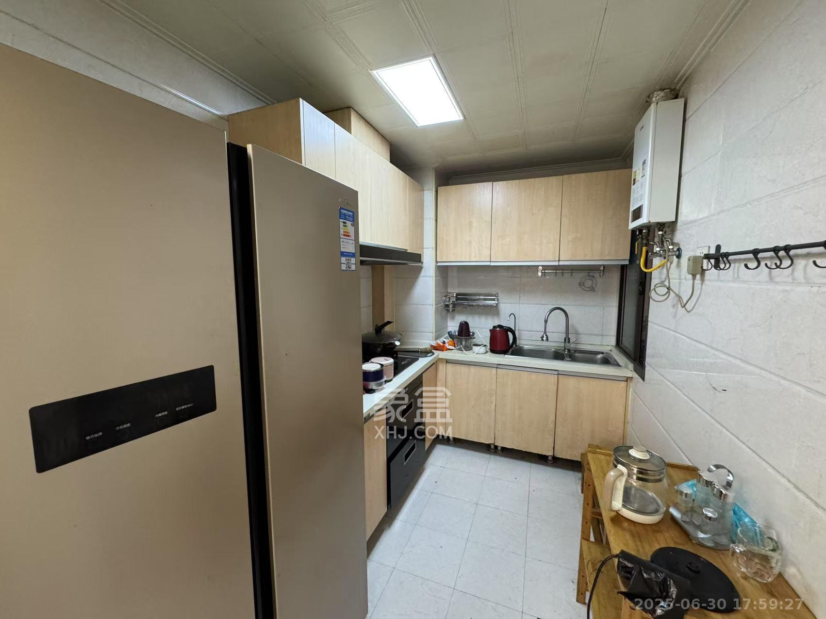 南山雍江汇(滨江国际新城) 3室2厅1卫 3000.0元/月 南山雍江汇(滨江国际新城) 3室2厅1卫 3000.0元/月室内图