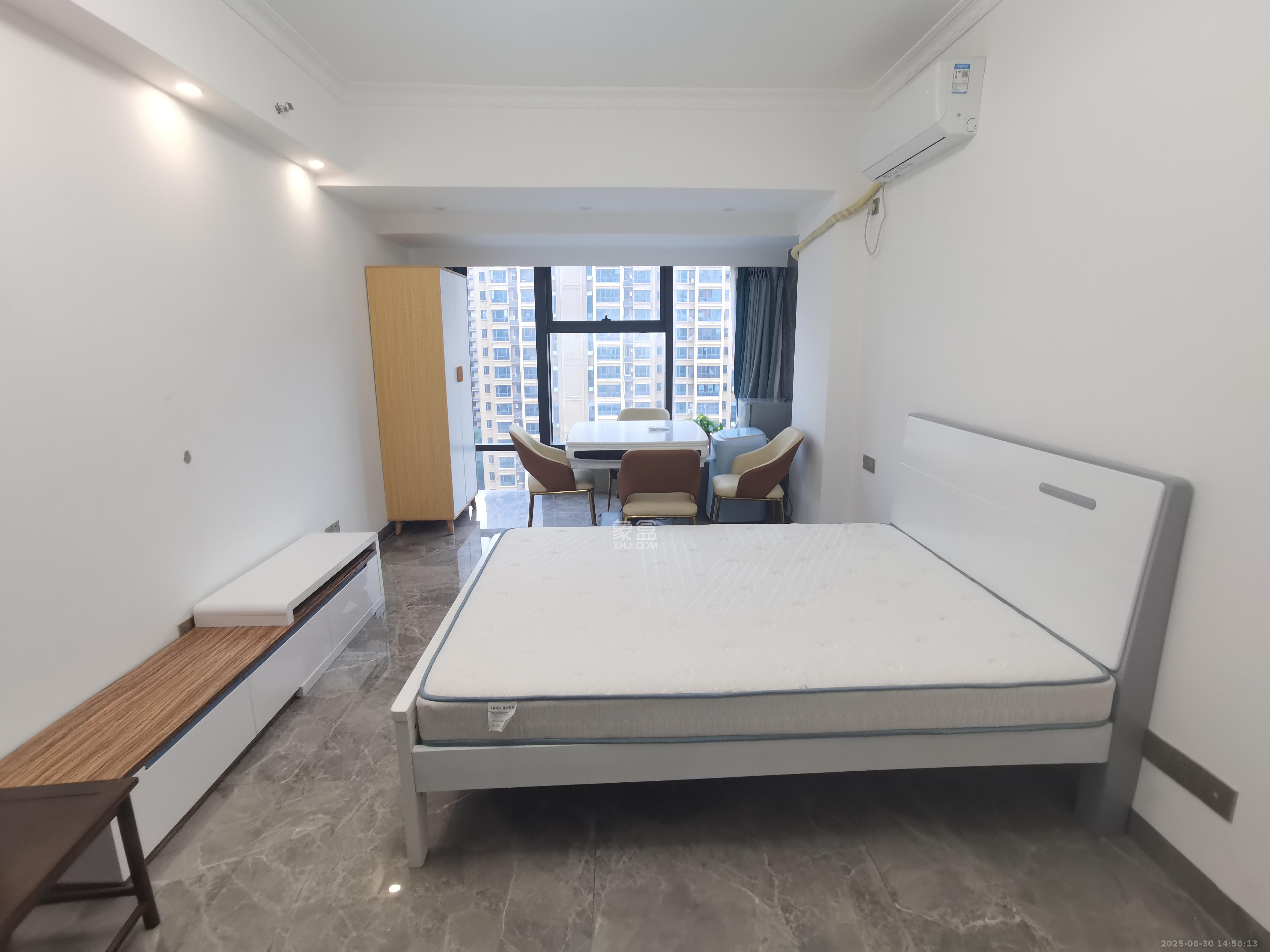 裕天国际商汇中心 3室1厅1卫 1600.0元/月 裕天国际商汇中心 3室1厅1卫 1600.0元/月室内图