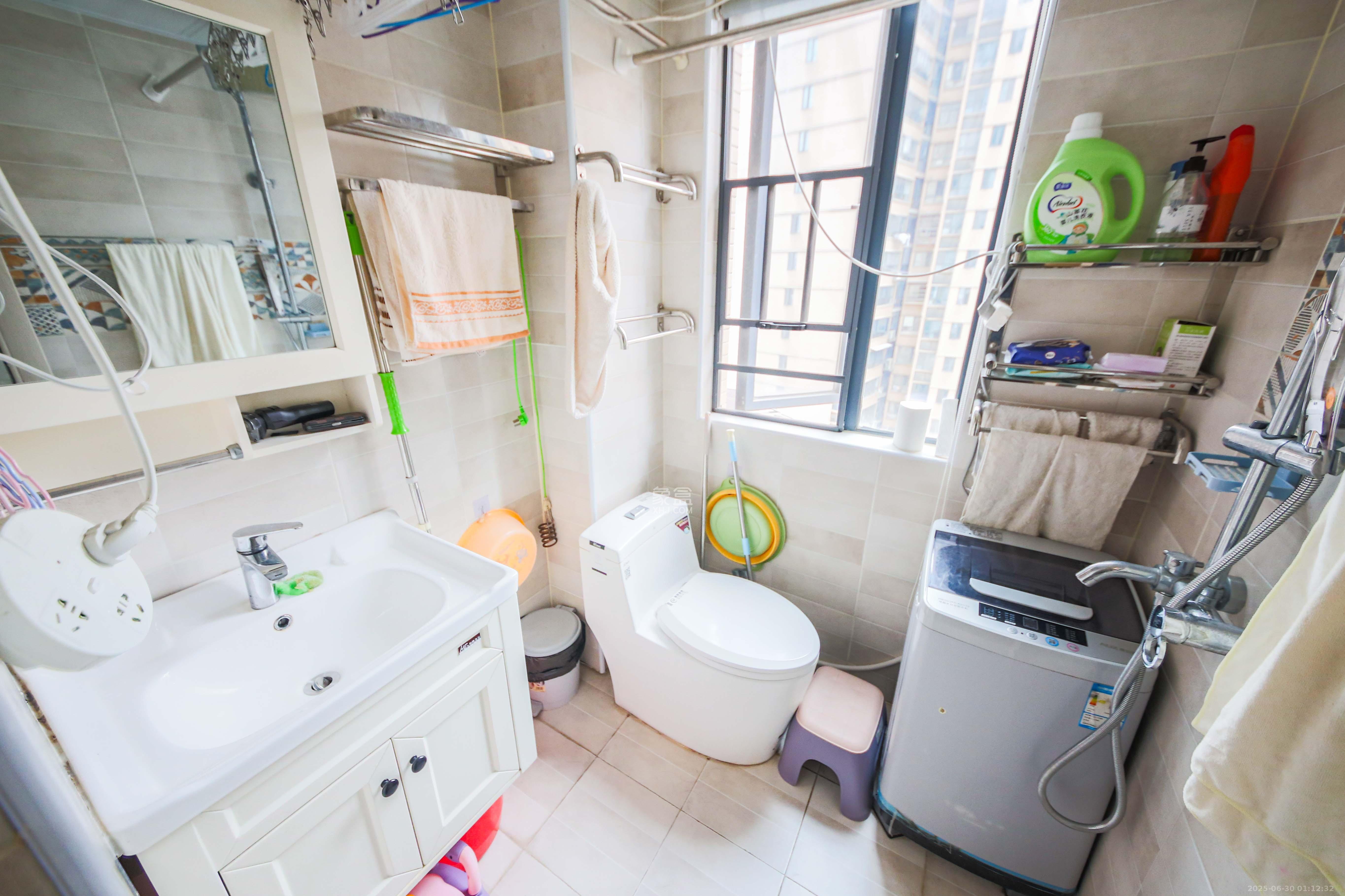 水墨林溪 3室2厅2卫 112.00万 水墨林溪 3室2厅2卫 112.00万卫生间