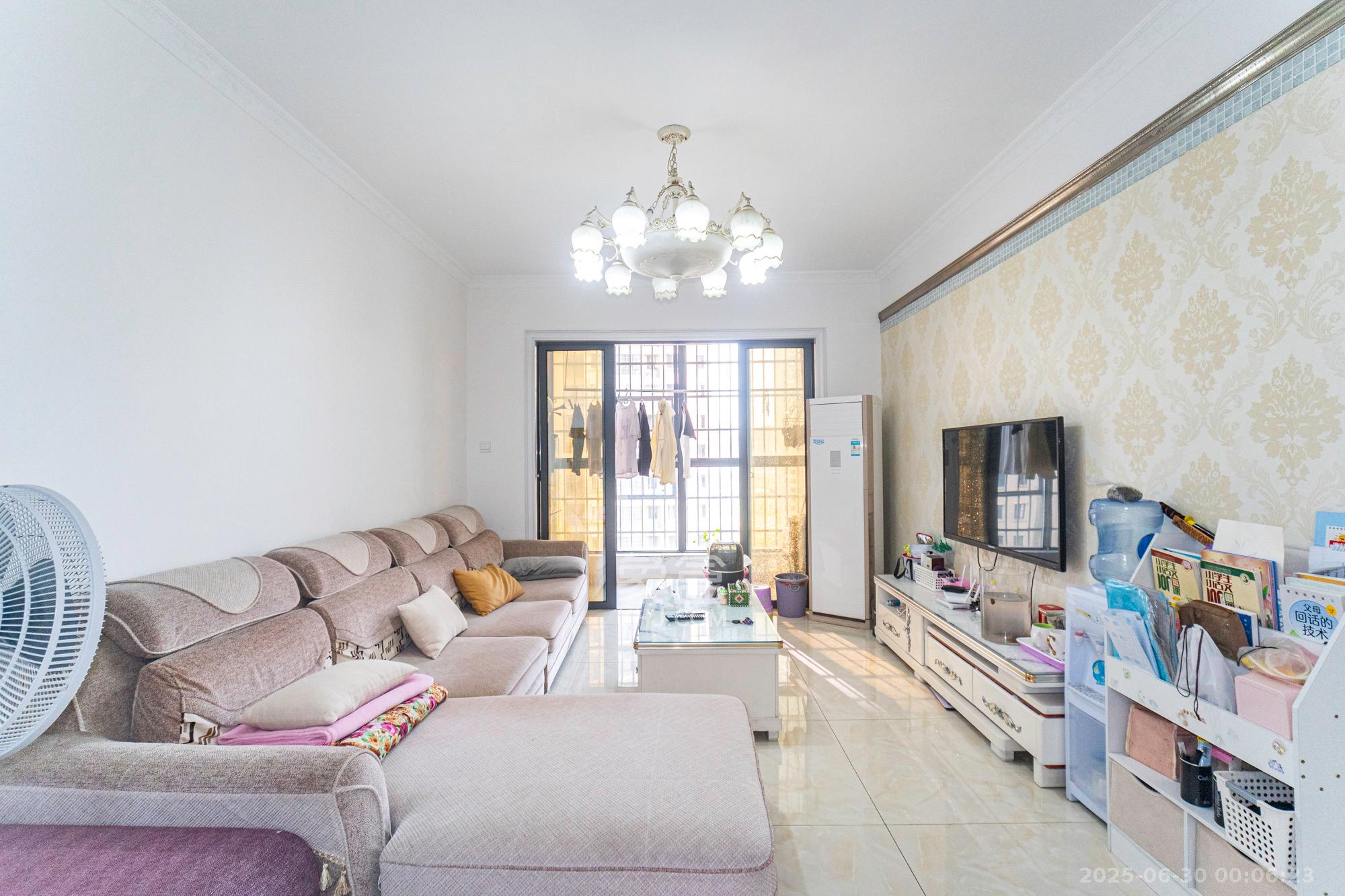 深业睿城  2室2厅1卫    61.0万 深业睿城  2室2厅1卫    61.0万