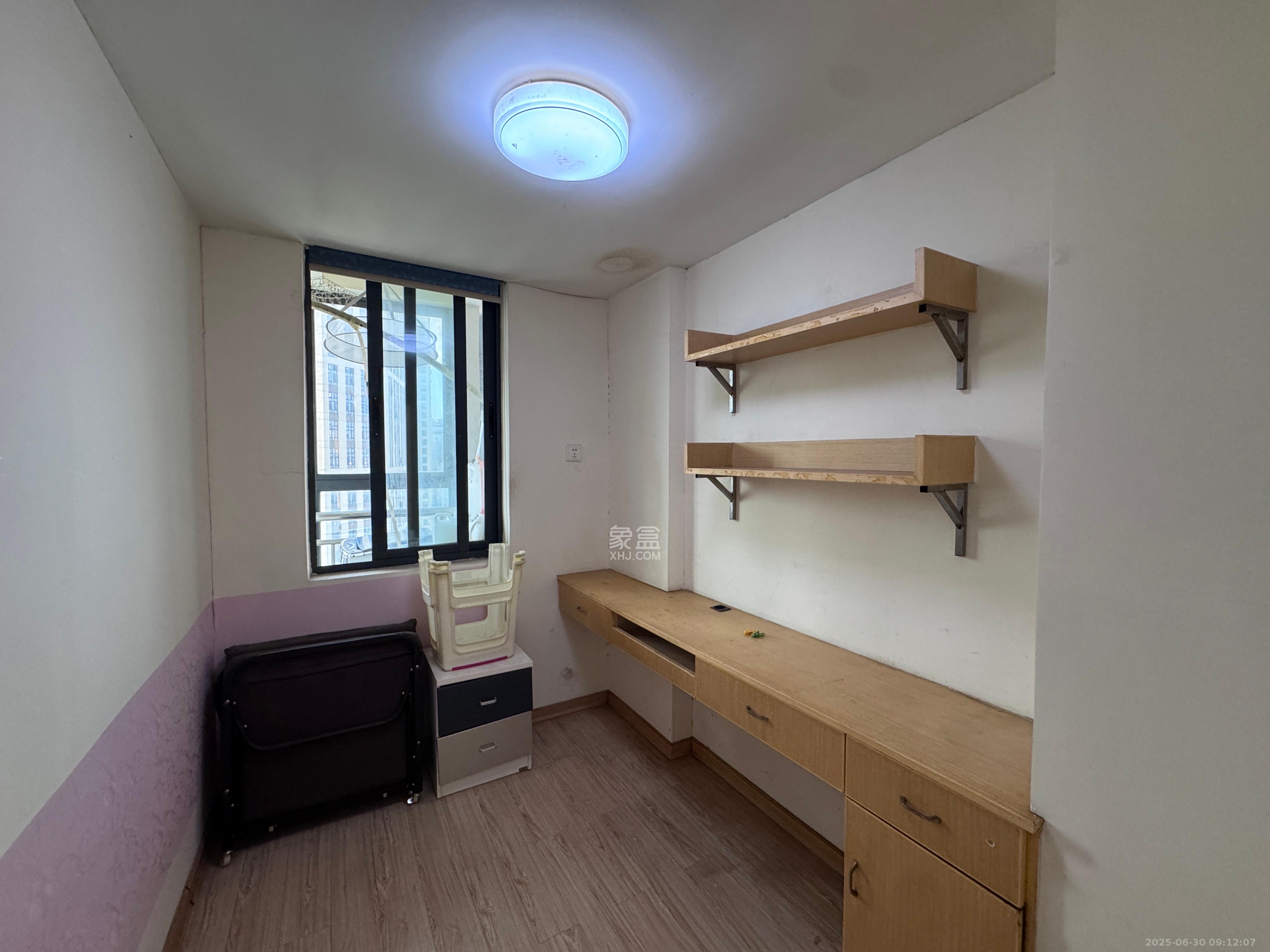 满庭芳小区  1室1厅1卫   1700.00元/月室内图