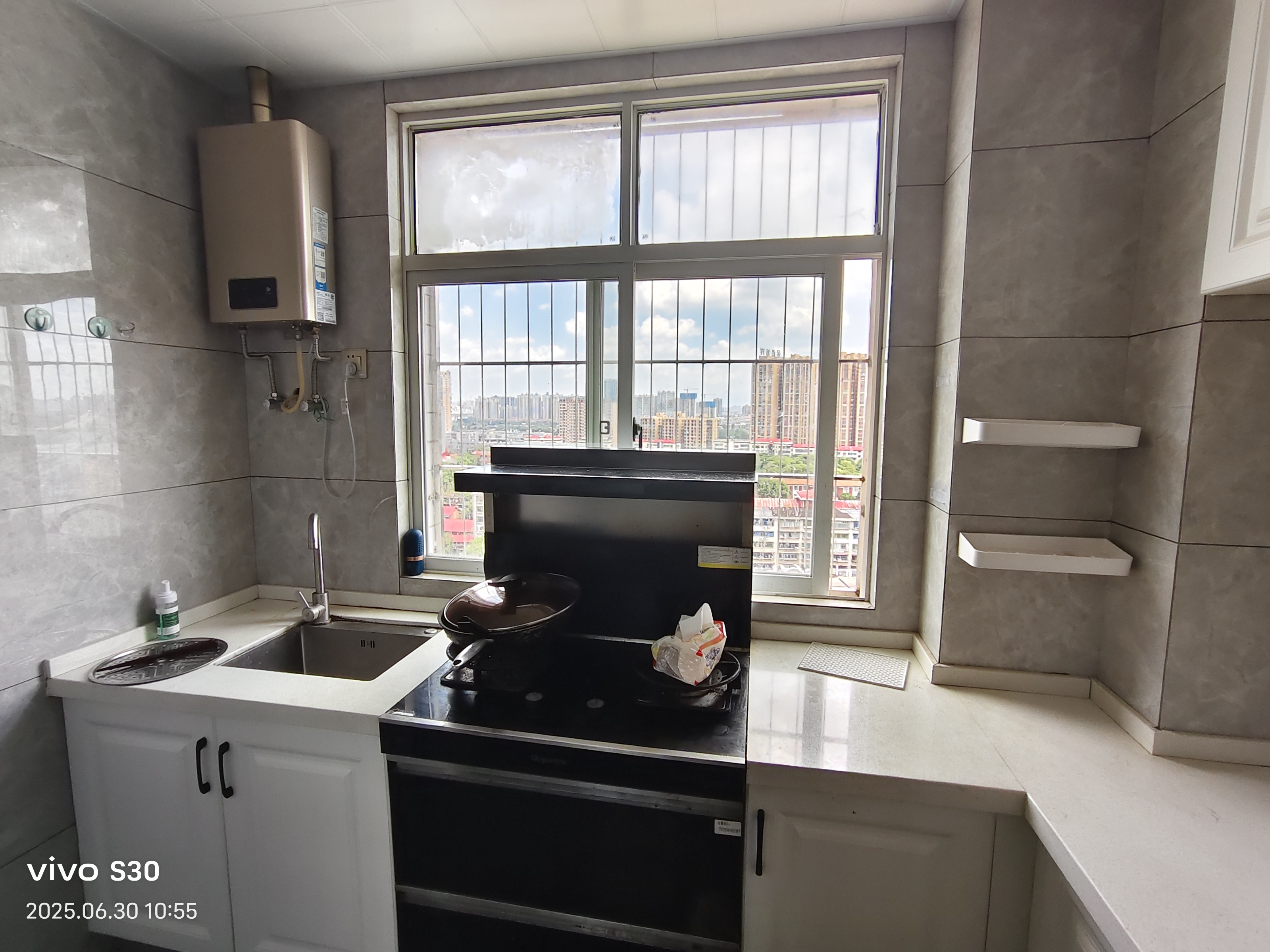 御笔华章 3室2厅1卫 2300.0元/月 御笔华章 3室2厅1卫 2300.0元/月室内图