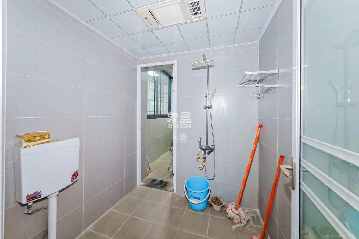 白沙湾嘉园  3室2厅1卫    105.0万 白沙湾嘉园  3室2厅1卫    105.0万卫生间